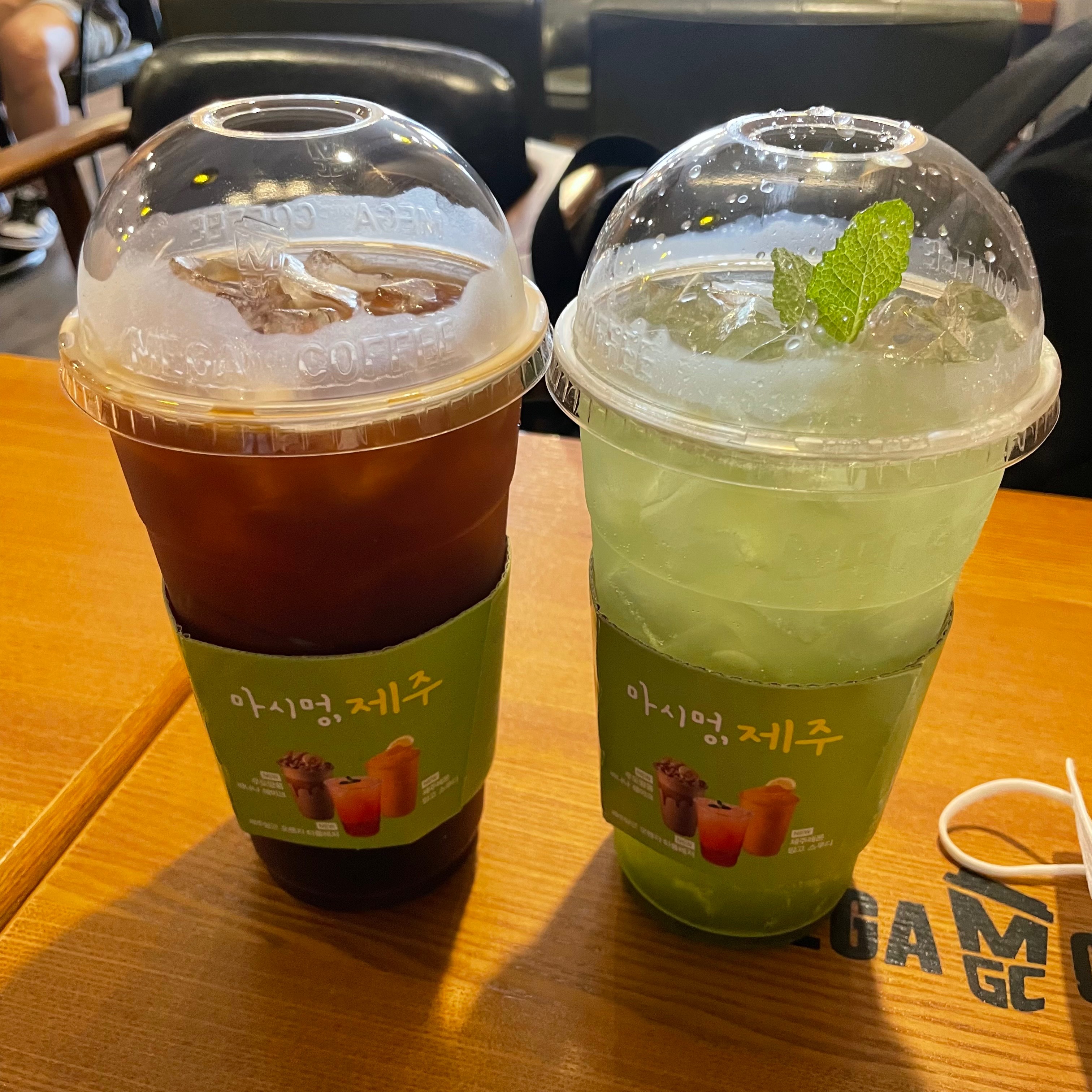 날이 더워 오랜만에 메가커피 - 권선동 맛집 메가엠지씨커피 수원터미널점