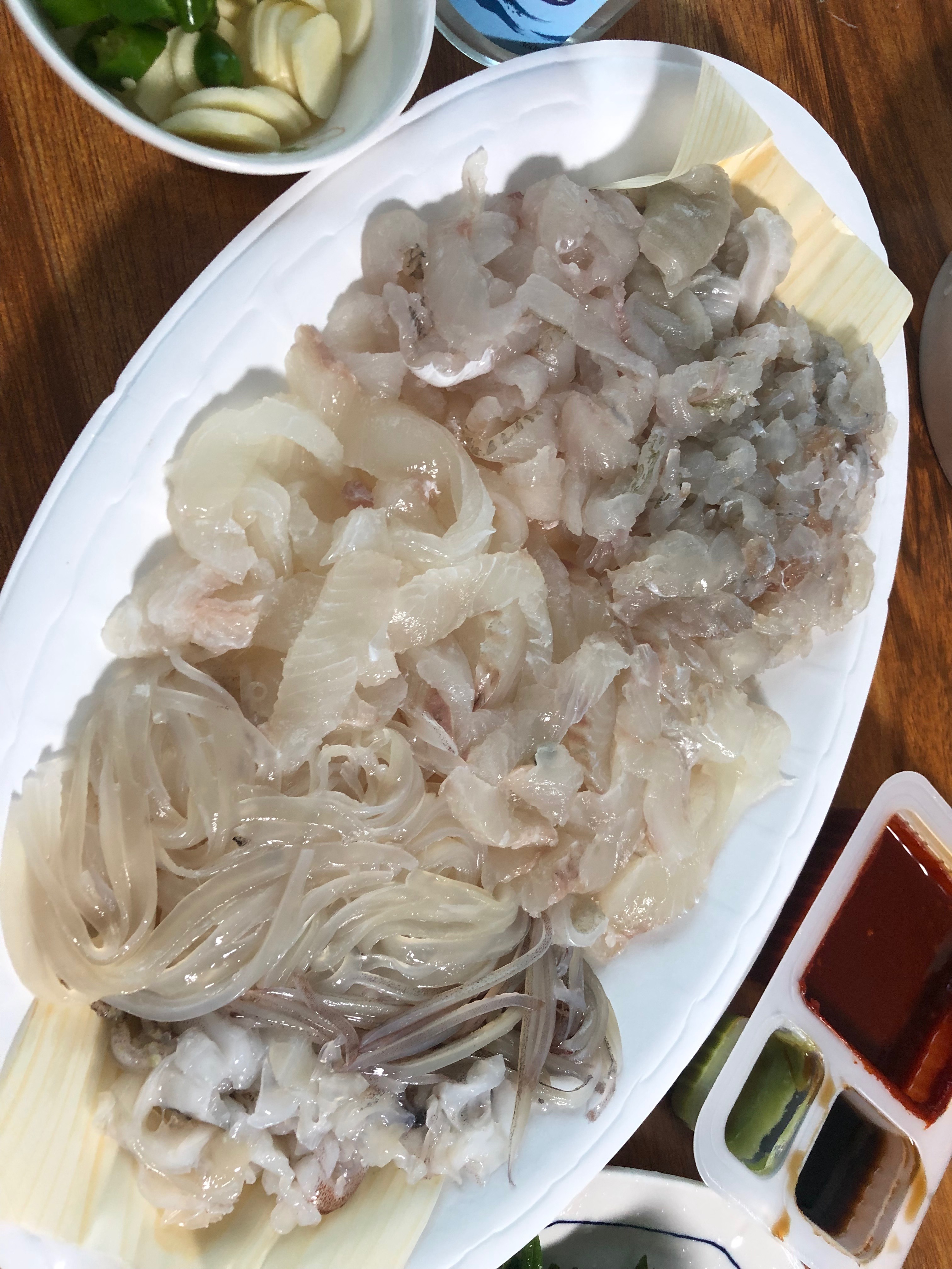 모듬회 6만원짜리 포장해서 먹었구요! 원하는 횟감으로 채워주셨어요! - 삼척항 맛집 산희네횟집
