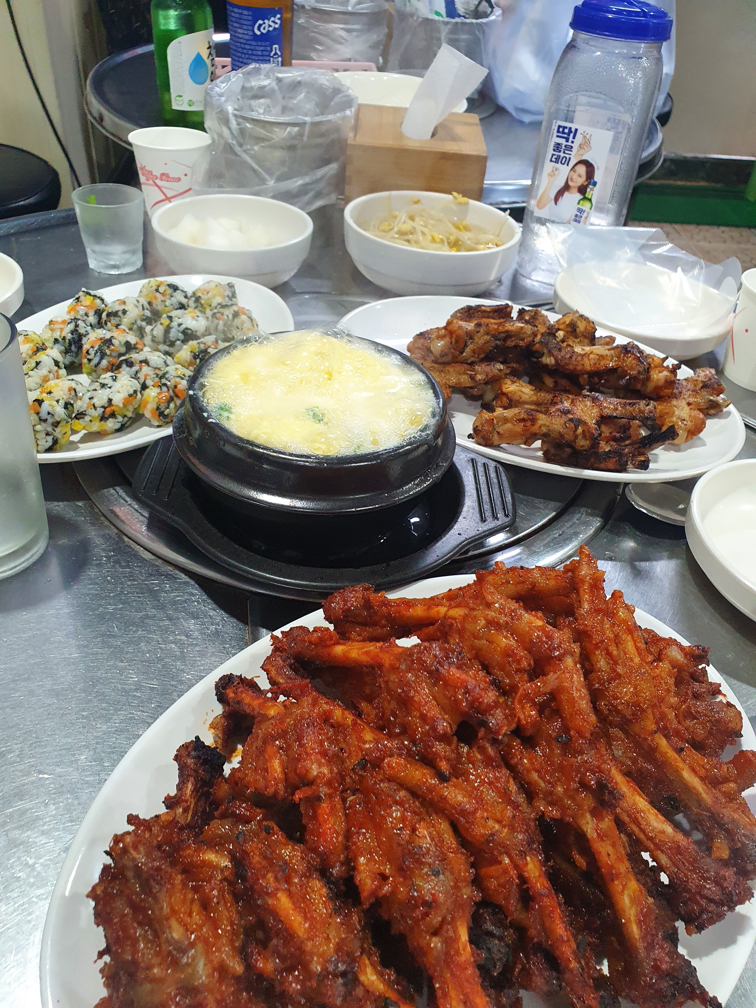 너무 맛있고 엄청 바쁜데도 친절하게 응대해주셨어요~ - 천호동 맛집 화구닭발 본점