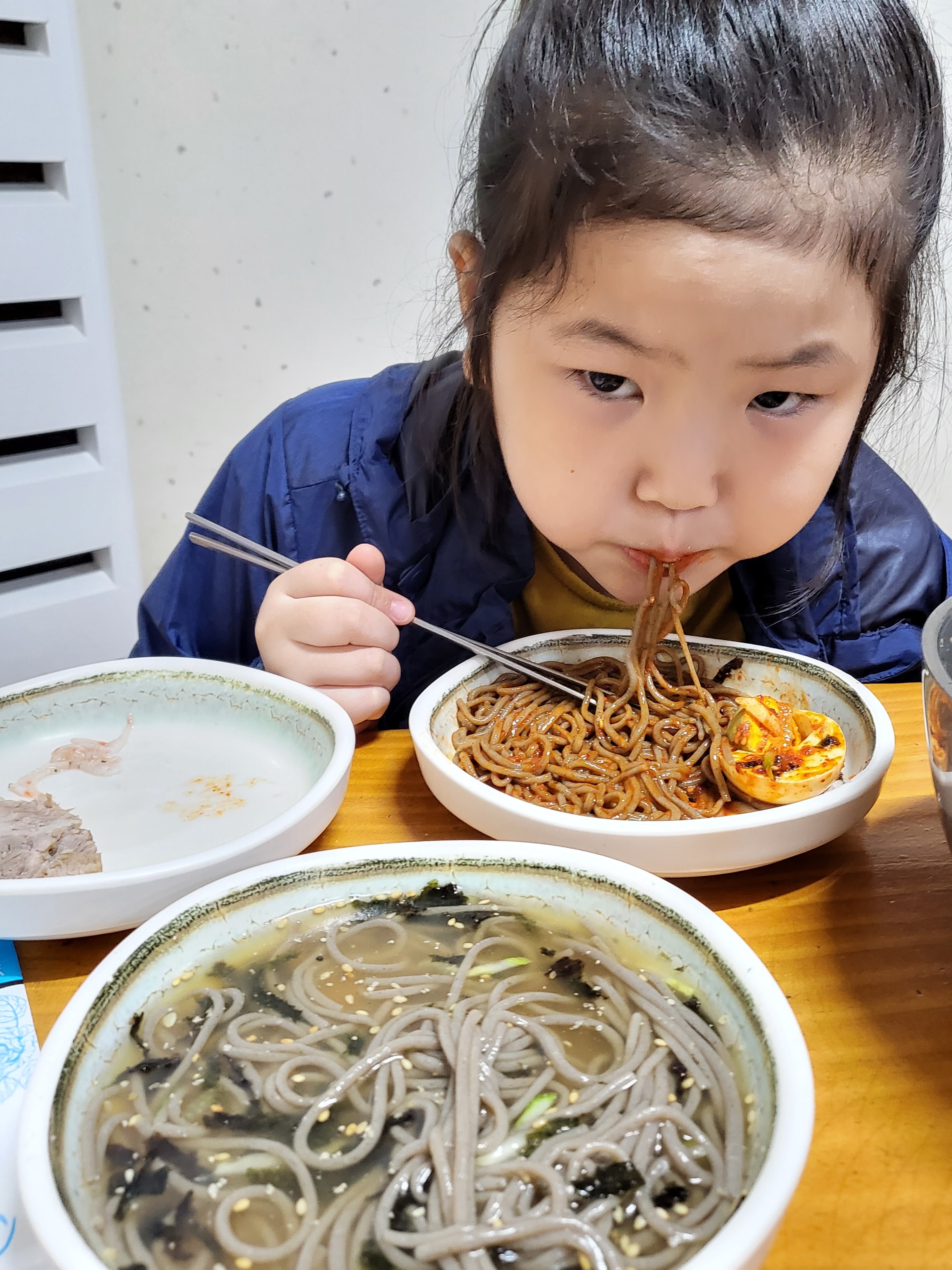 6살, 초2, 초5 아이들도 맛있게 먹었어요 - 경포대 맛집 남향막국수 본점