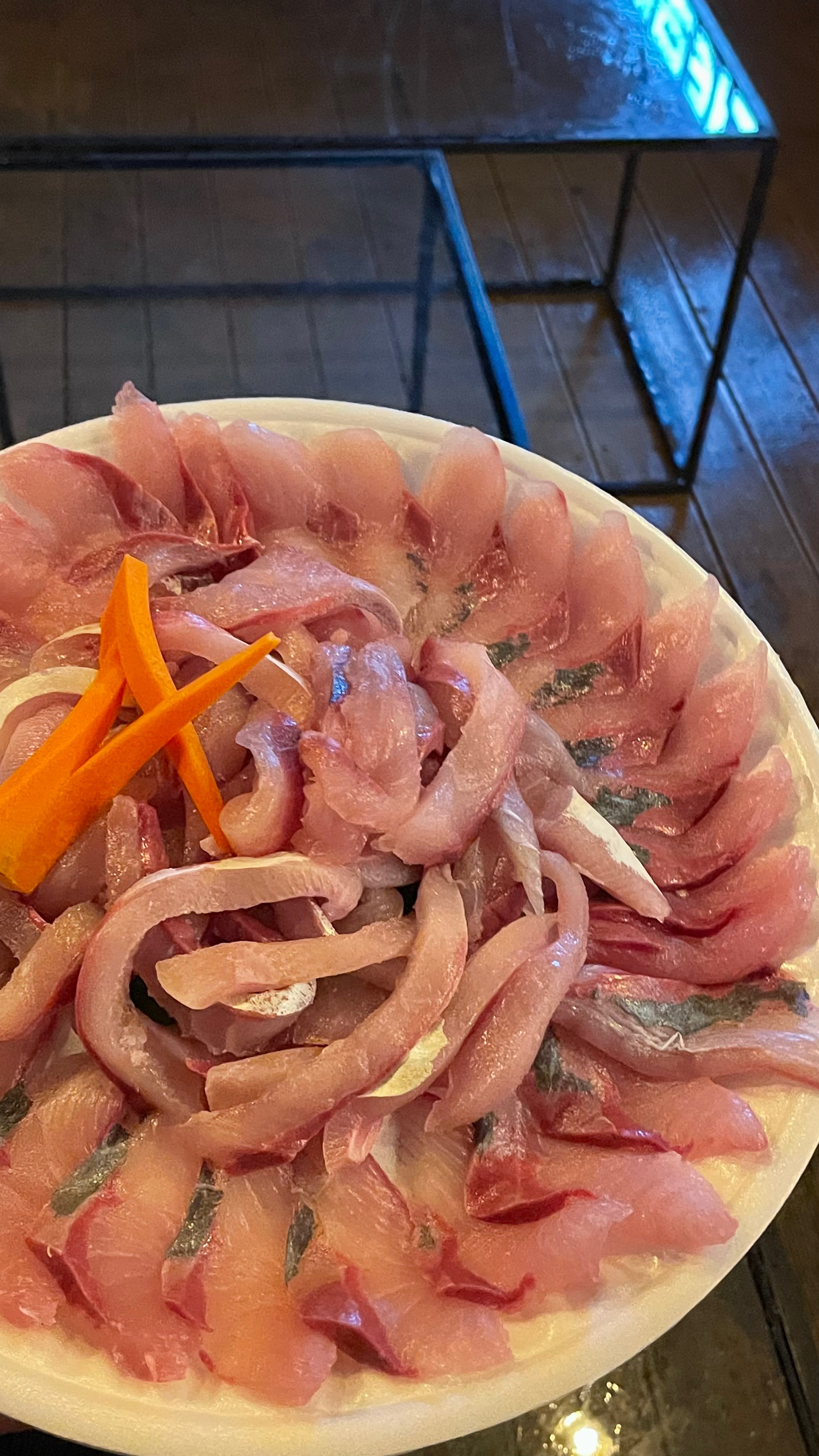 방어 포장했는데 진짜 양도많고 신산하고 식감도 너무 좋고 사장님 이모님 모두 친절하셔서 기