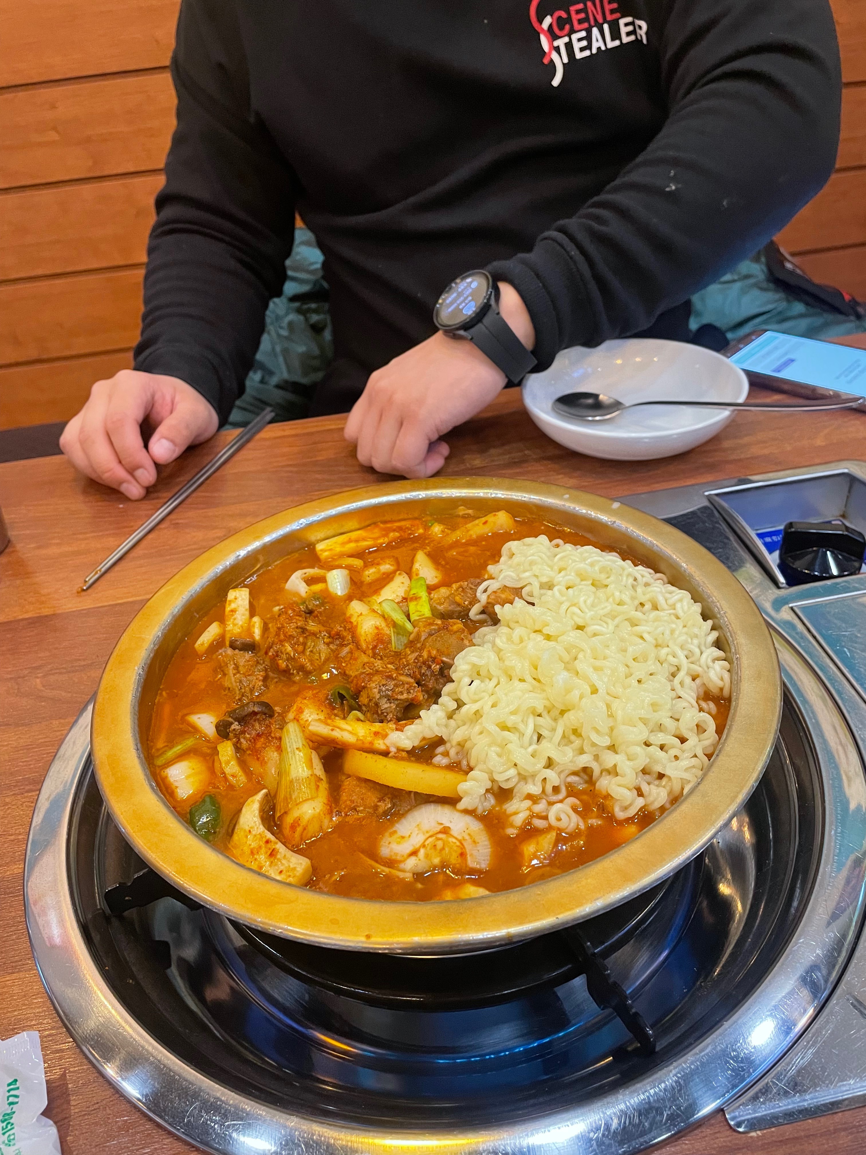 정말 친절하신 사장님 요즘 주변에 매운갈비찜이 별로 없어서 아쉬웠는데 맛집을 찾았어요 - 천호동 맛집 신가네화끈한매운갈비찜