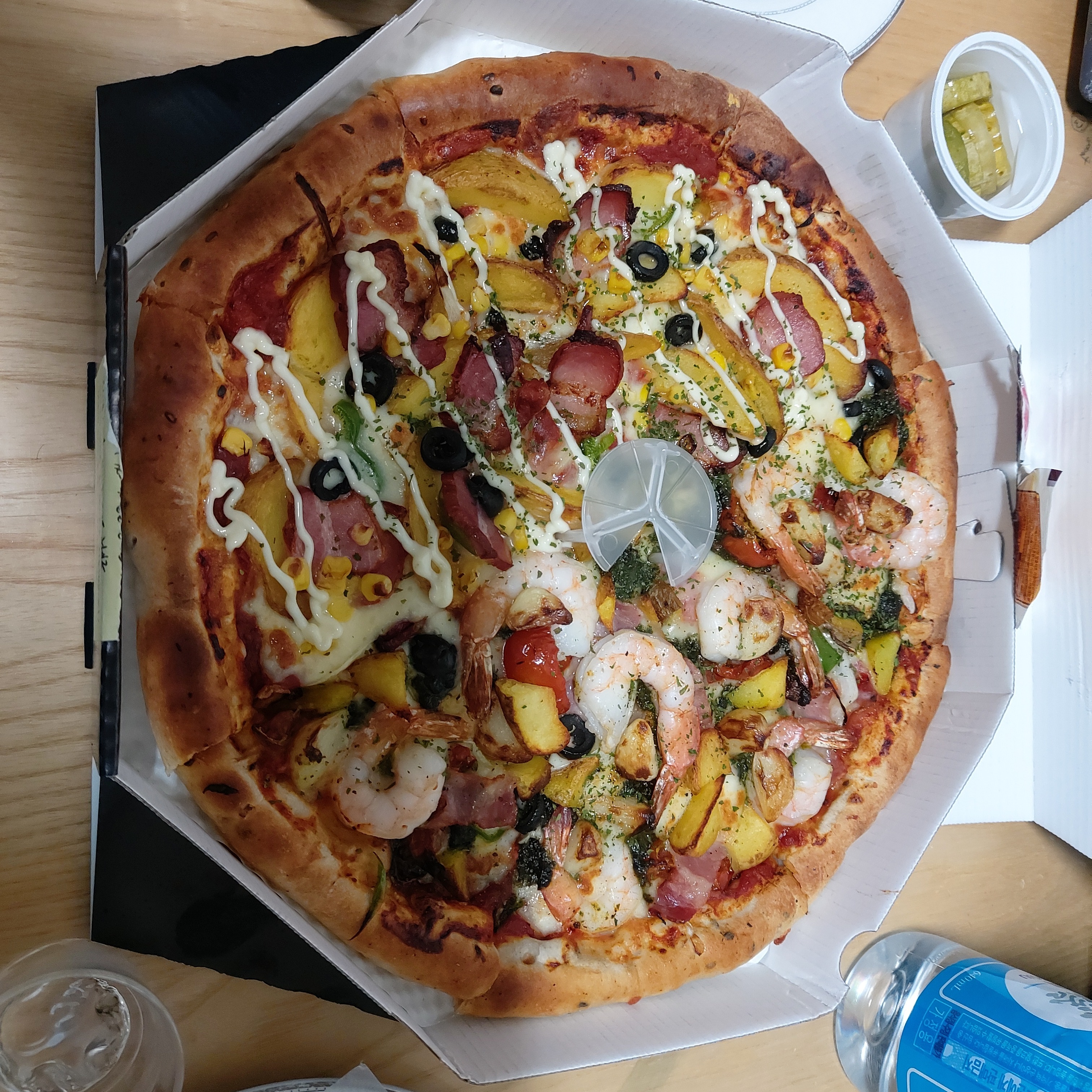 확실히 토핑이 많습니다... 맛있고요 - 천호동 맛집 피자보감 강동구본점
