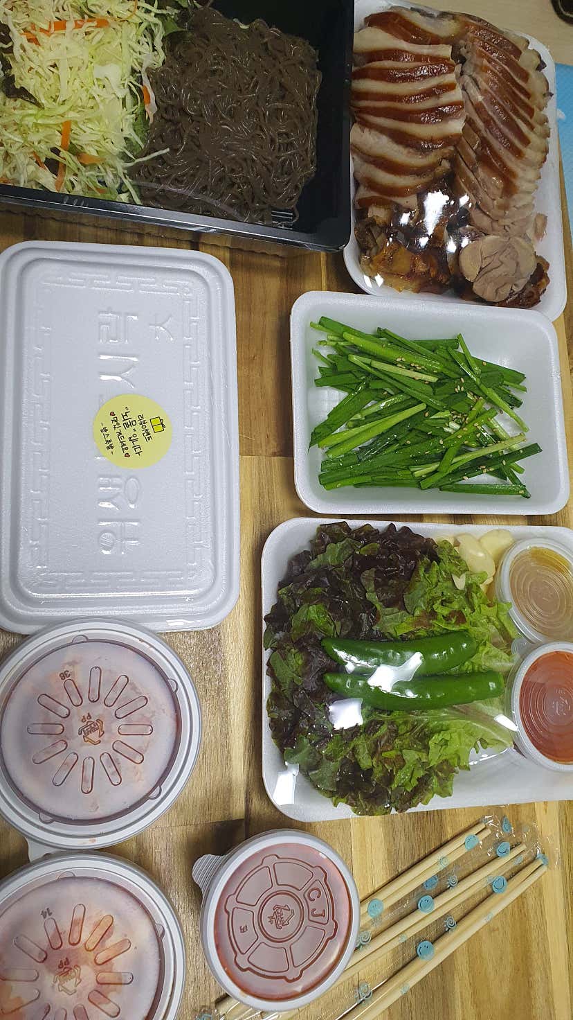 sup****님의 밤스족발 리뷰
