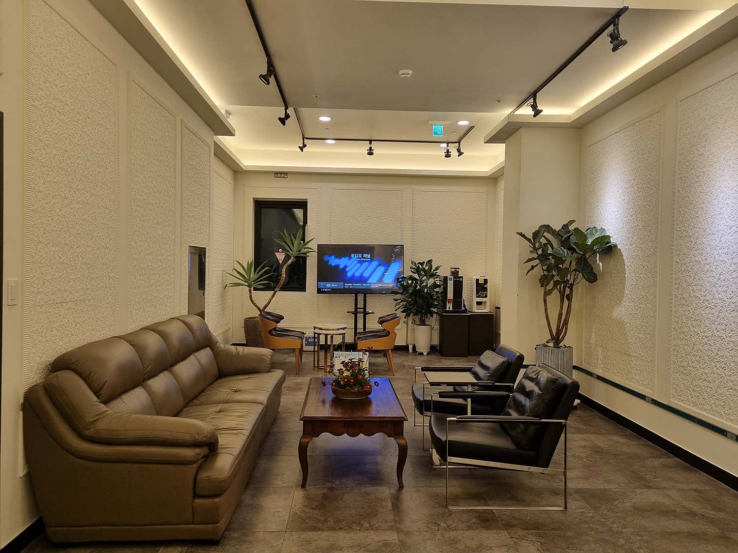 명품스포츠&아로마 (개금역) 매장 사진 6