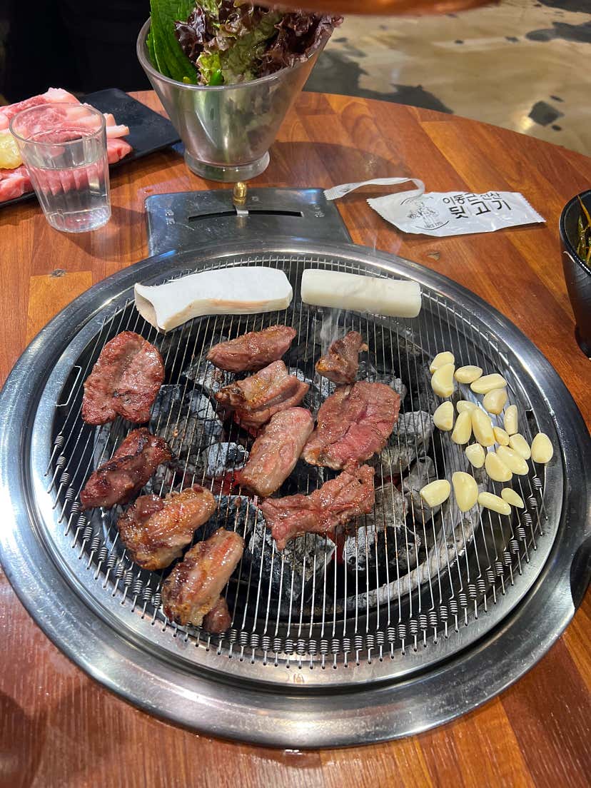 그냥저냥쏘쏘님의 이동근선산뒷고기 대구성서점 리뷰
