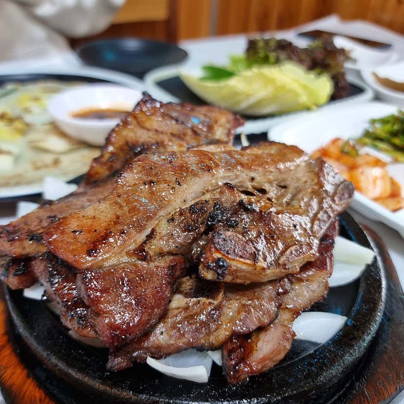GINA OH님의 산아래석갈비 리솜포레스트점 리뷰