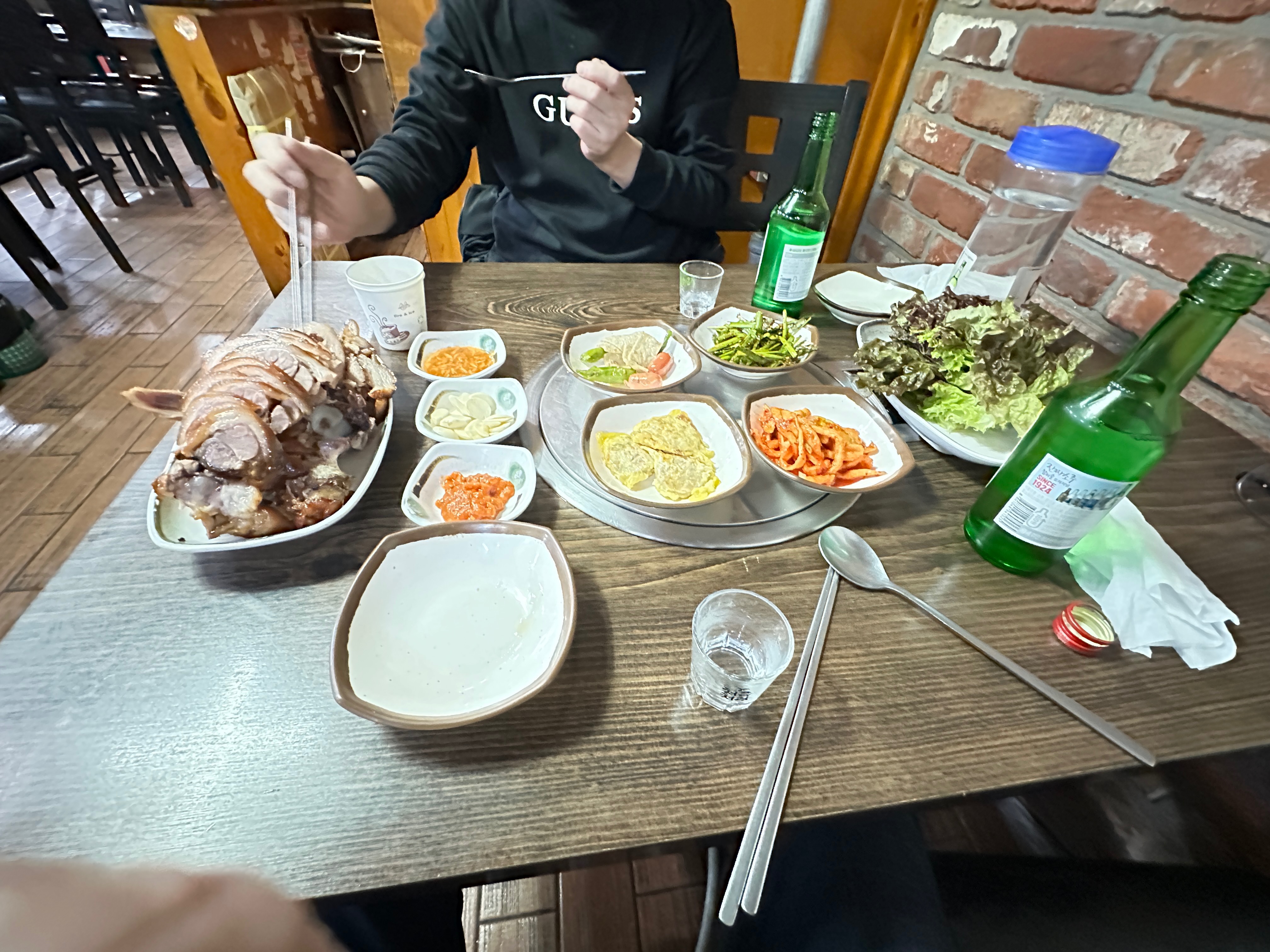
충무로역식당 장수족발