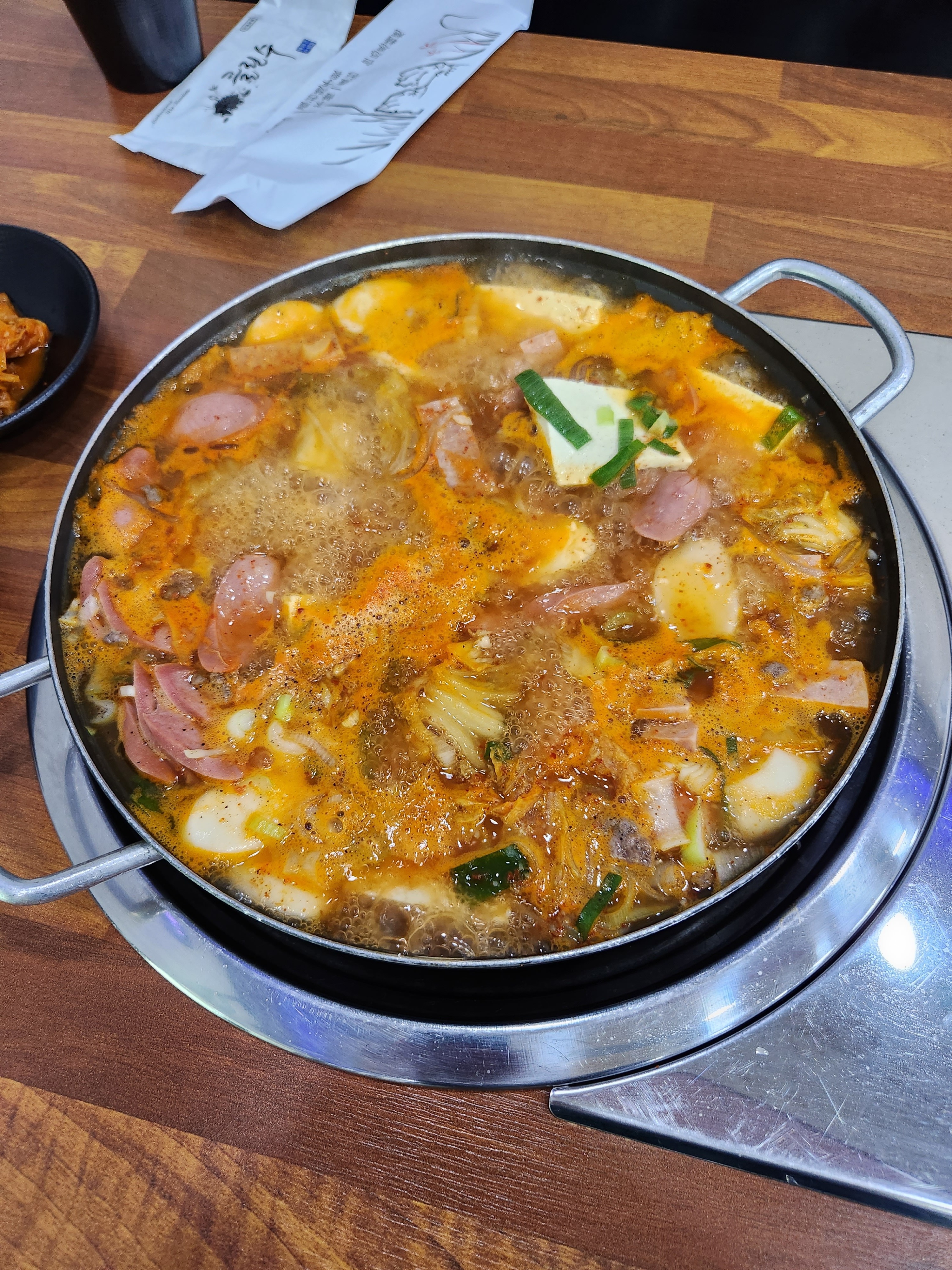 음식이 담긴 상차림
