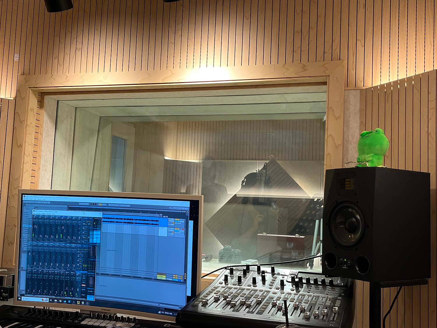 2번째 스튜디오 사진