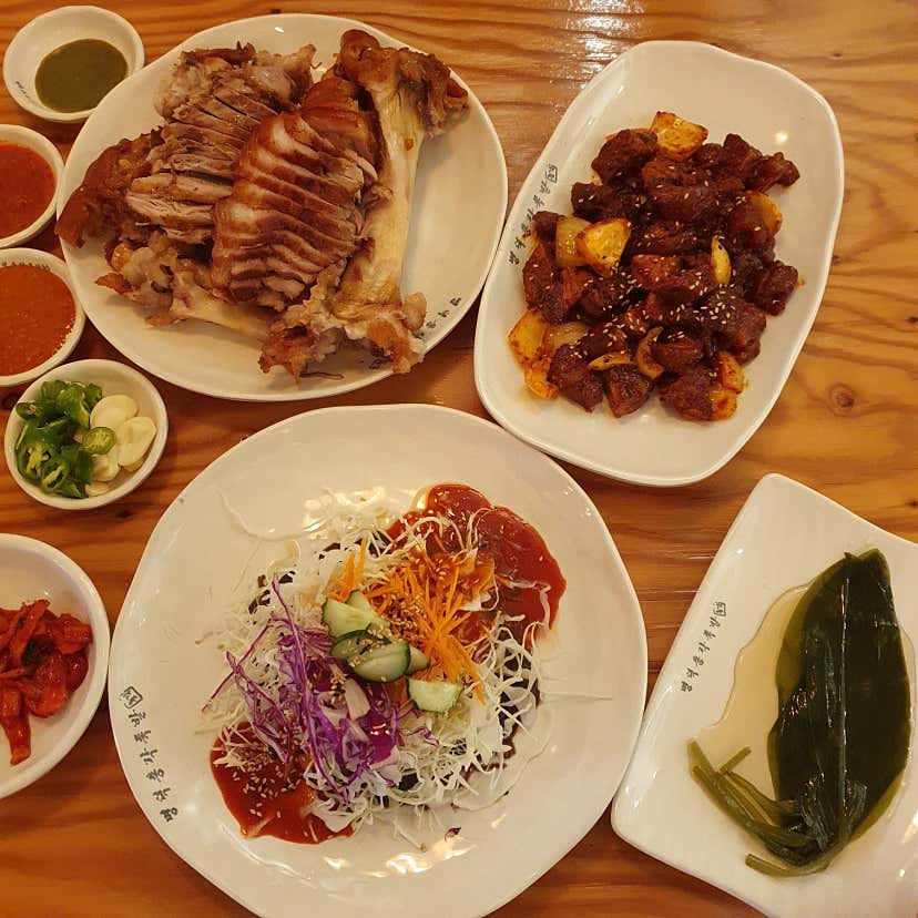 앵그리 망고님의 명덕총각족발 상인점 리뷰