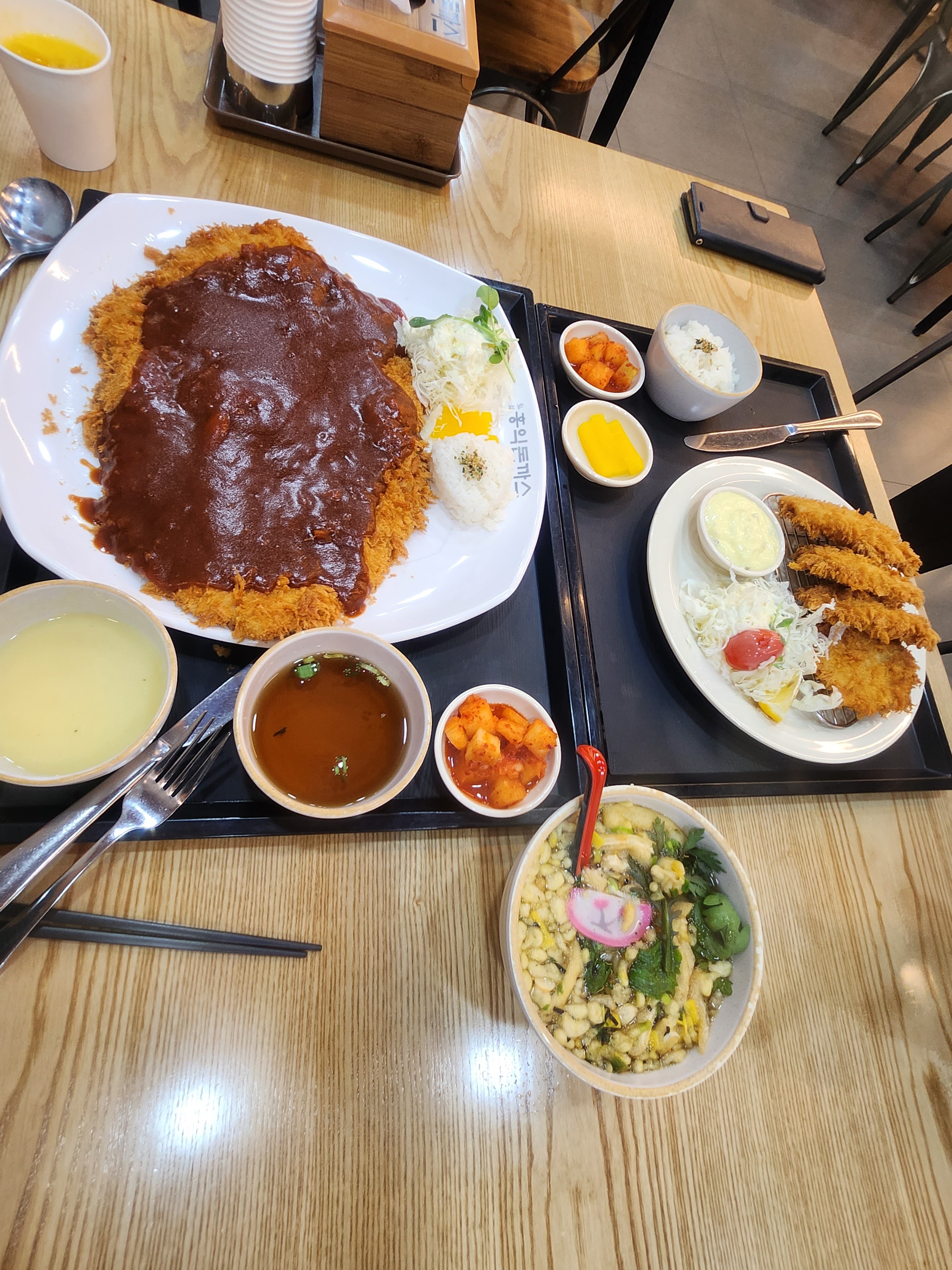 배가불러서 제껀안시켰어요 - 내포 맛집 홍익돈까스 홍성내포점