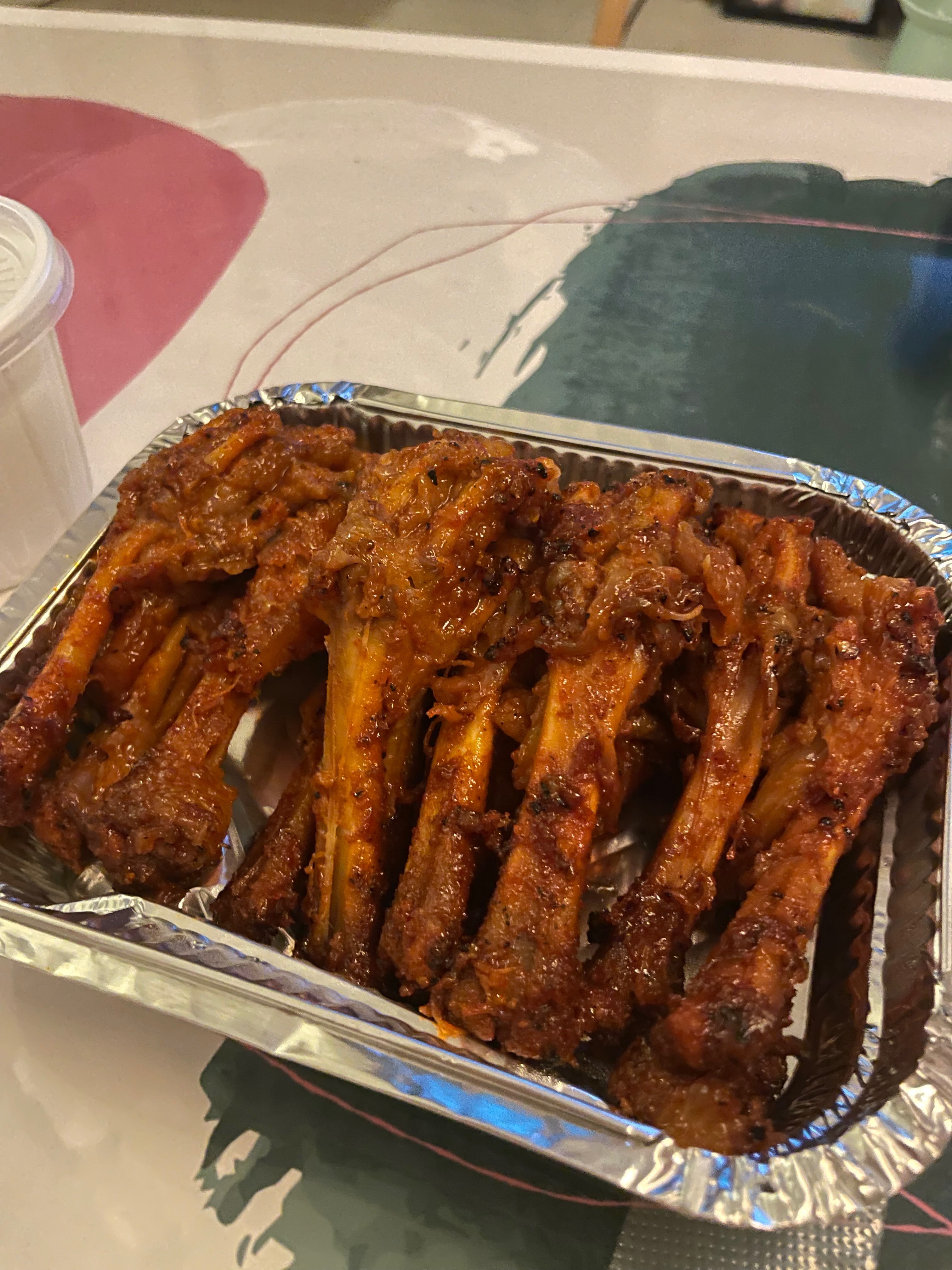 드뎌 동네 닭발 정착지를 찾았어요.숯불본연의 맛으로 닭발이 아주실하고 맛있어여.닭발이 참