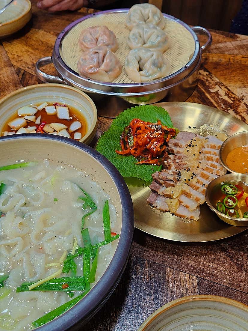 쭈부쭈부님의 이유간백년칼국수 리뷰