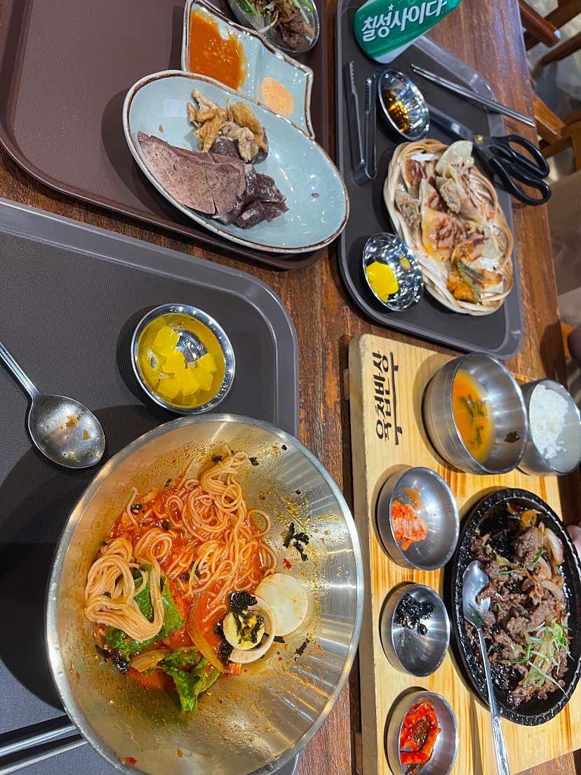 여행솨잡솨님의 육첩반상 광양 LF스퀘어점 리뷰
