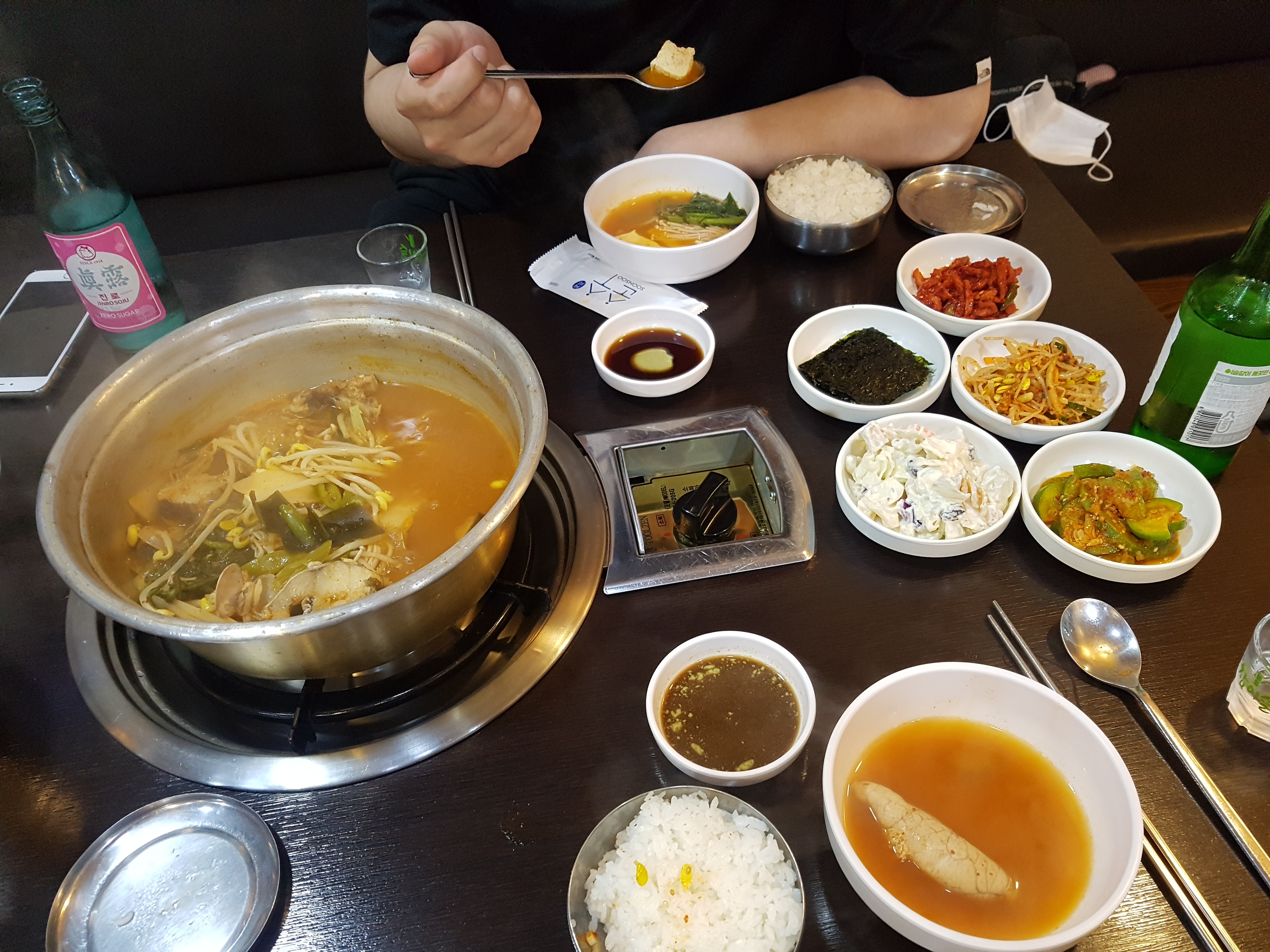 
반월역식당 얼큰이찌개마을 반월역점