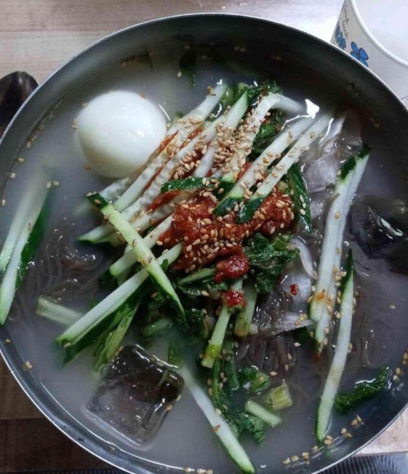 양도많고 항상 자주와서 먹어요^^양도 많고 고소하고 여름에는 입맛없을땐 냉면밖에 생각이