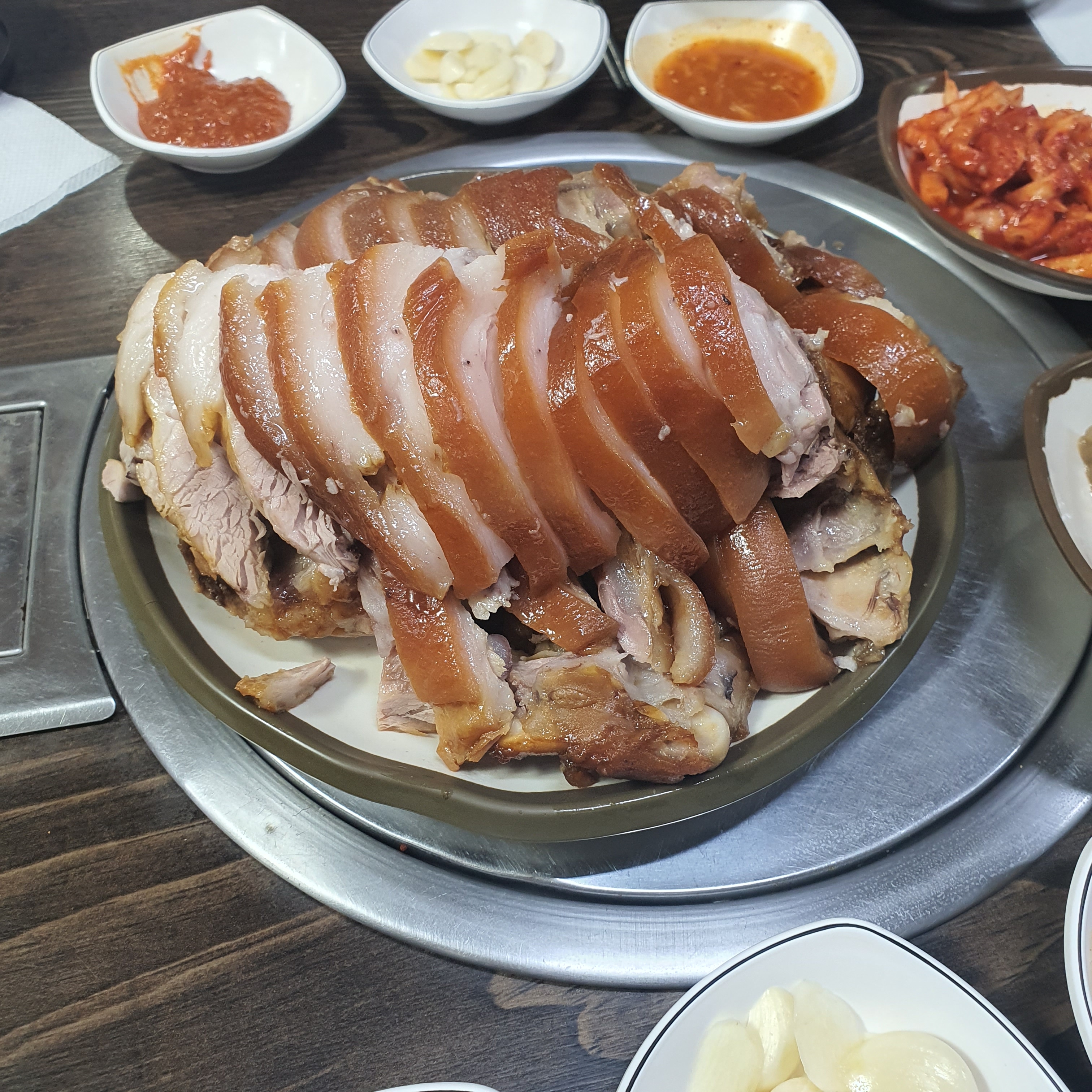 
충무로역식당 장수족발