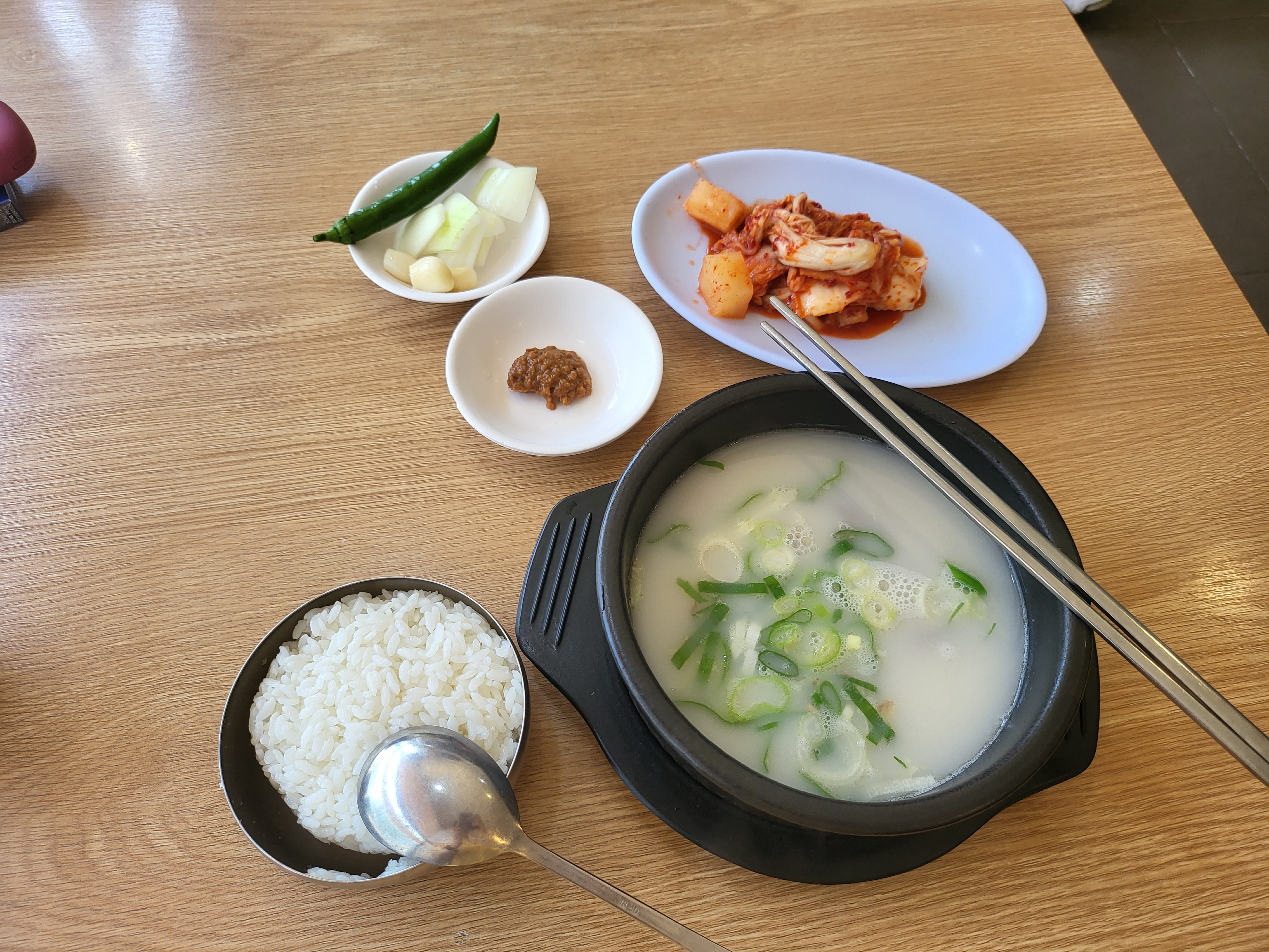 초기간은 없는 깔끔한 설렁탕이에요 - 천호동 맛집 40년전통설렁탕