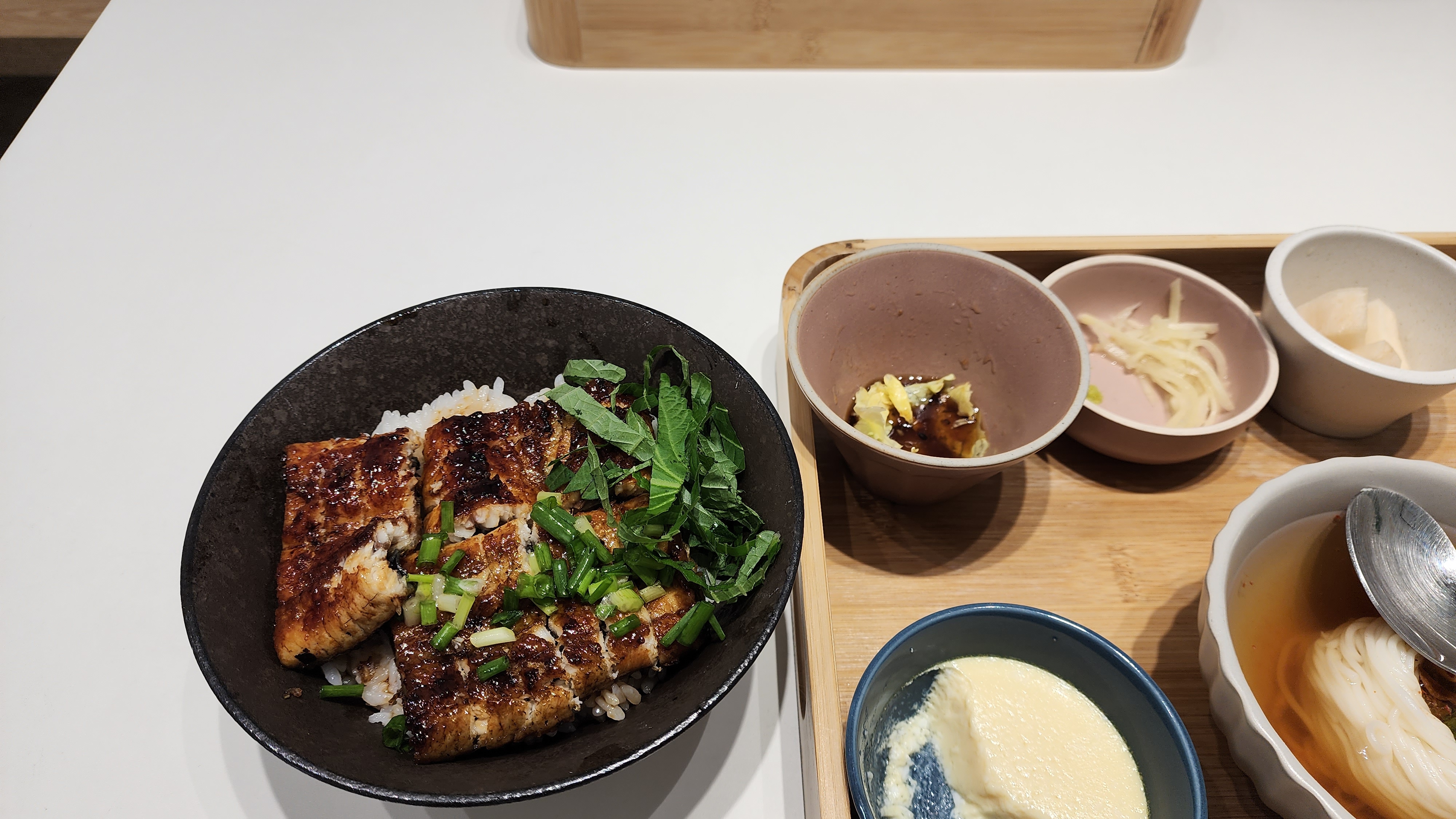 장어를 많이 먹고 싶을 때 큰 덮밥 추천합니다. - 부산역 맛집 소택