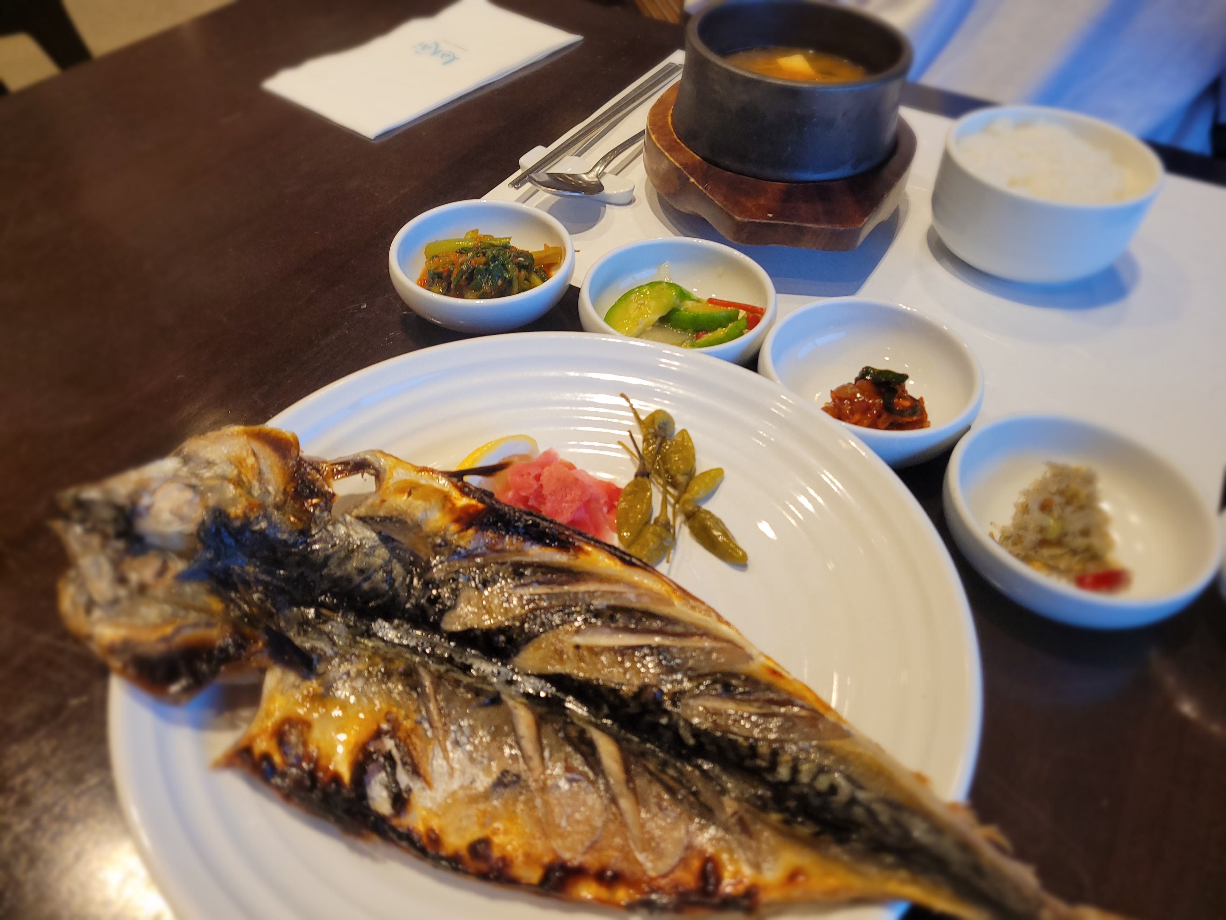 조용하게 식사하기 좋아요 - 경포대 맛집 라카이 키친