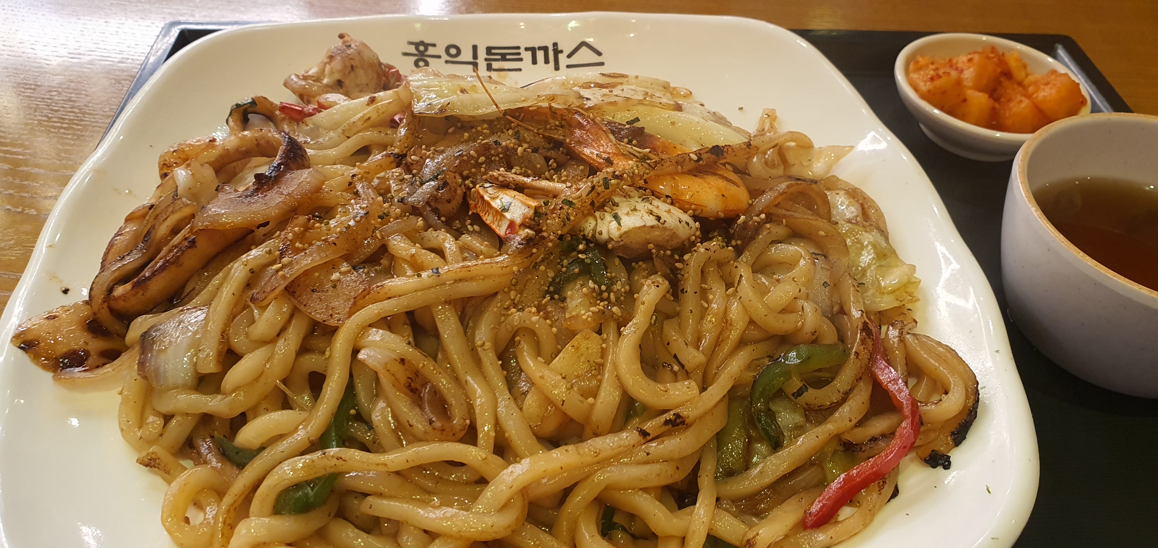 행복한 저녁식사 해물볶음우동 - 충남 당진 맛집 홍익돈까스 당진점