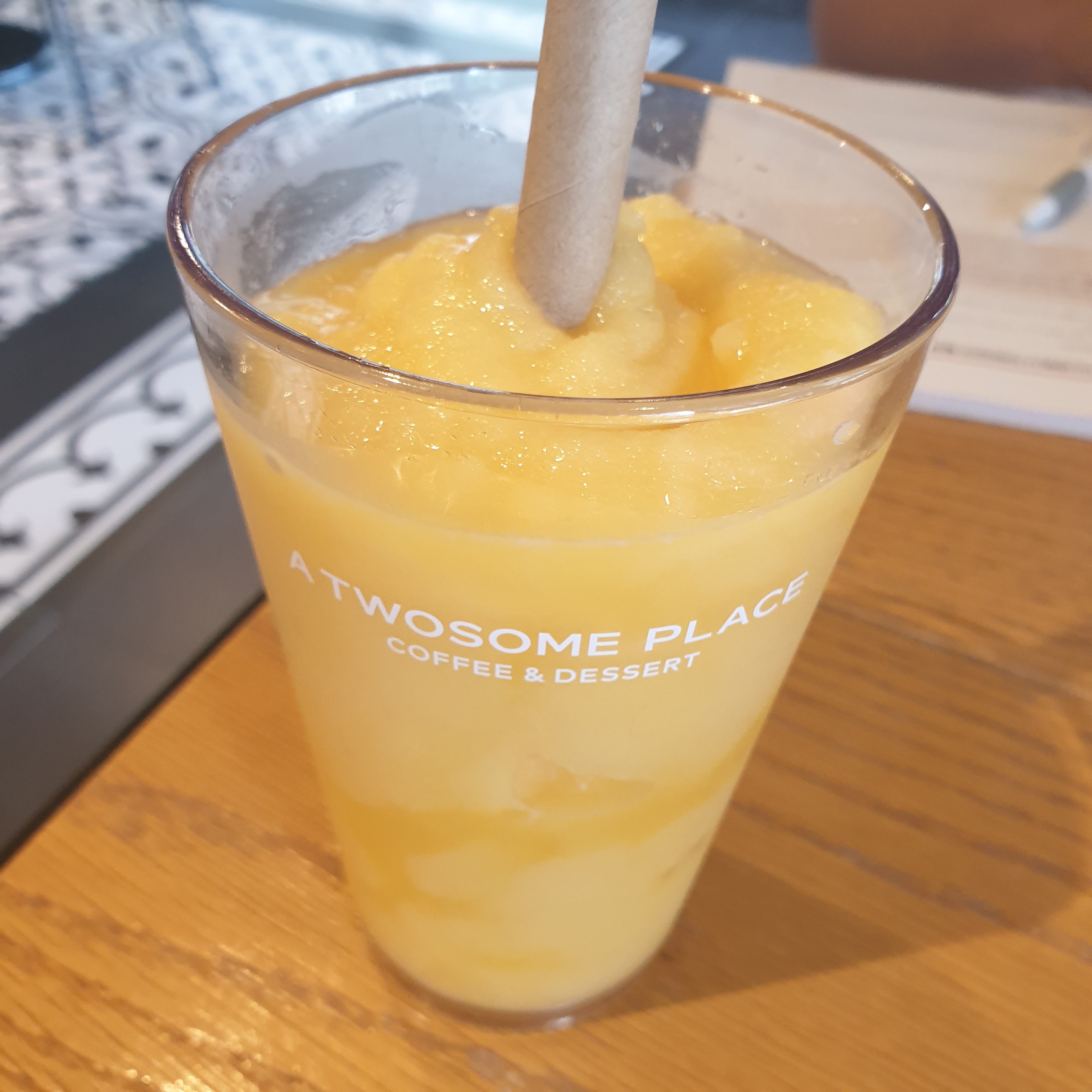 세상에...망고프라페 와이리 맛나죠?!! - 권선동 맛집 투썸플레이스 수원아이파크시티점