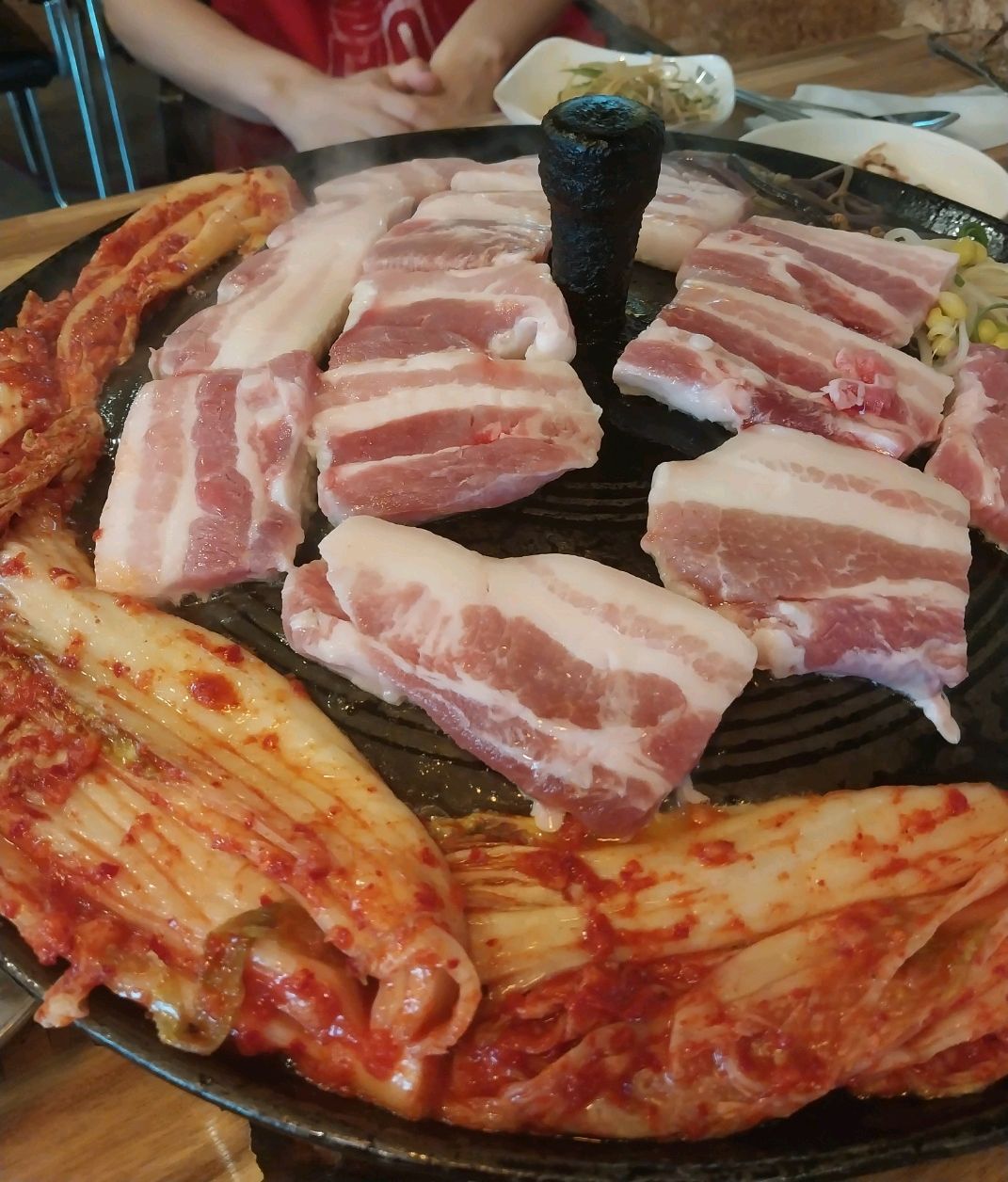 올 때마다 너무나 직원분들이 친절하고 고기질이며 고기양 으로 어디서도 볼수가 없습니다.^^