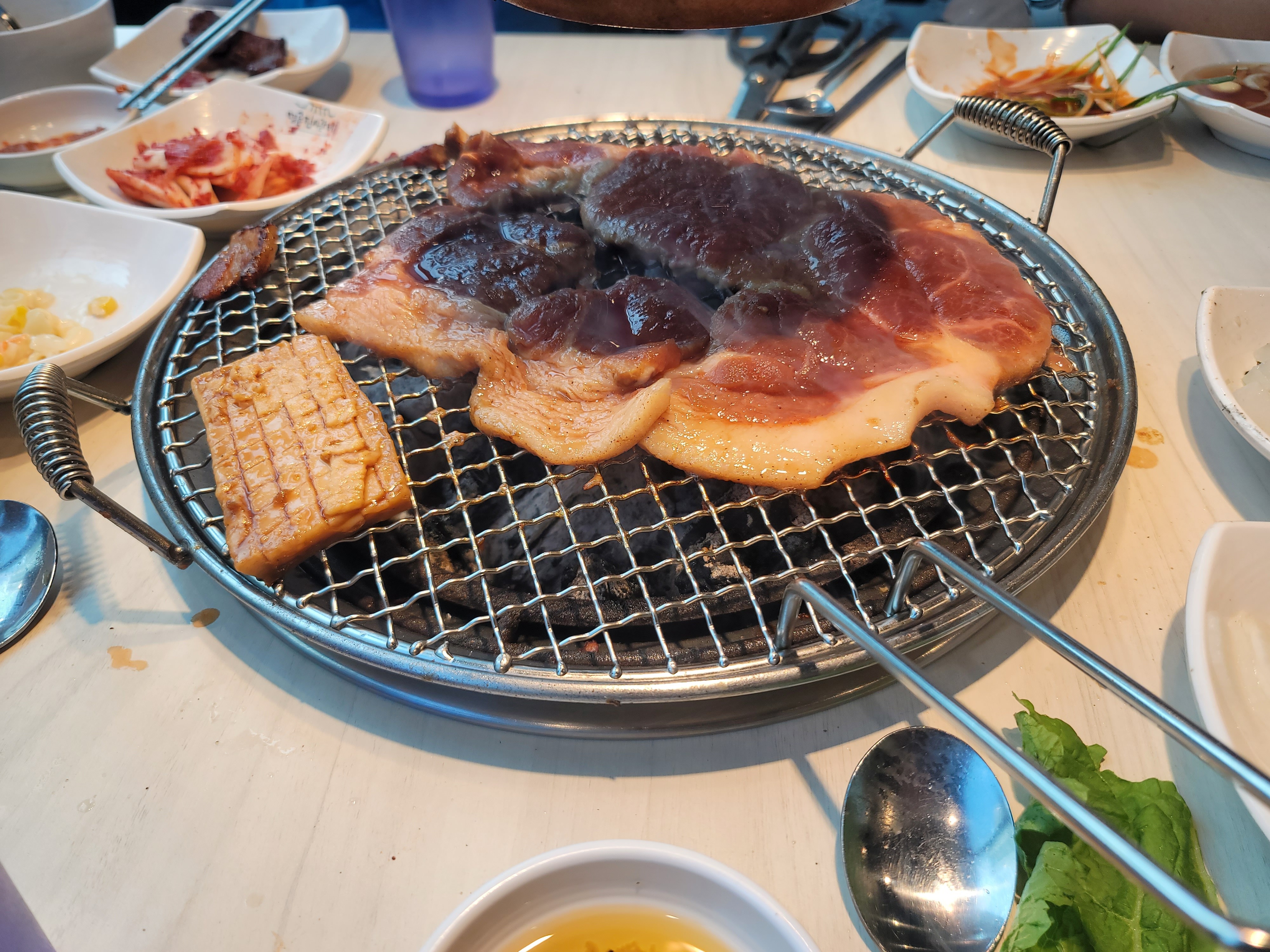 우선 주차장 입구가 너무 작아요~ - 영통역 맛집 명륜진사갈비 수원영통역점