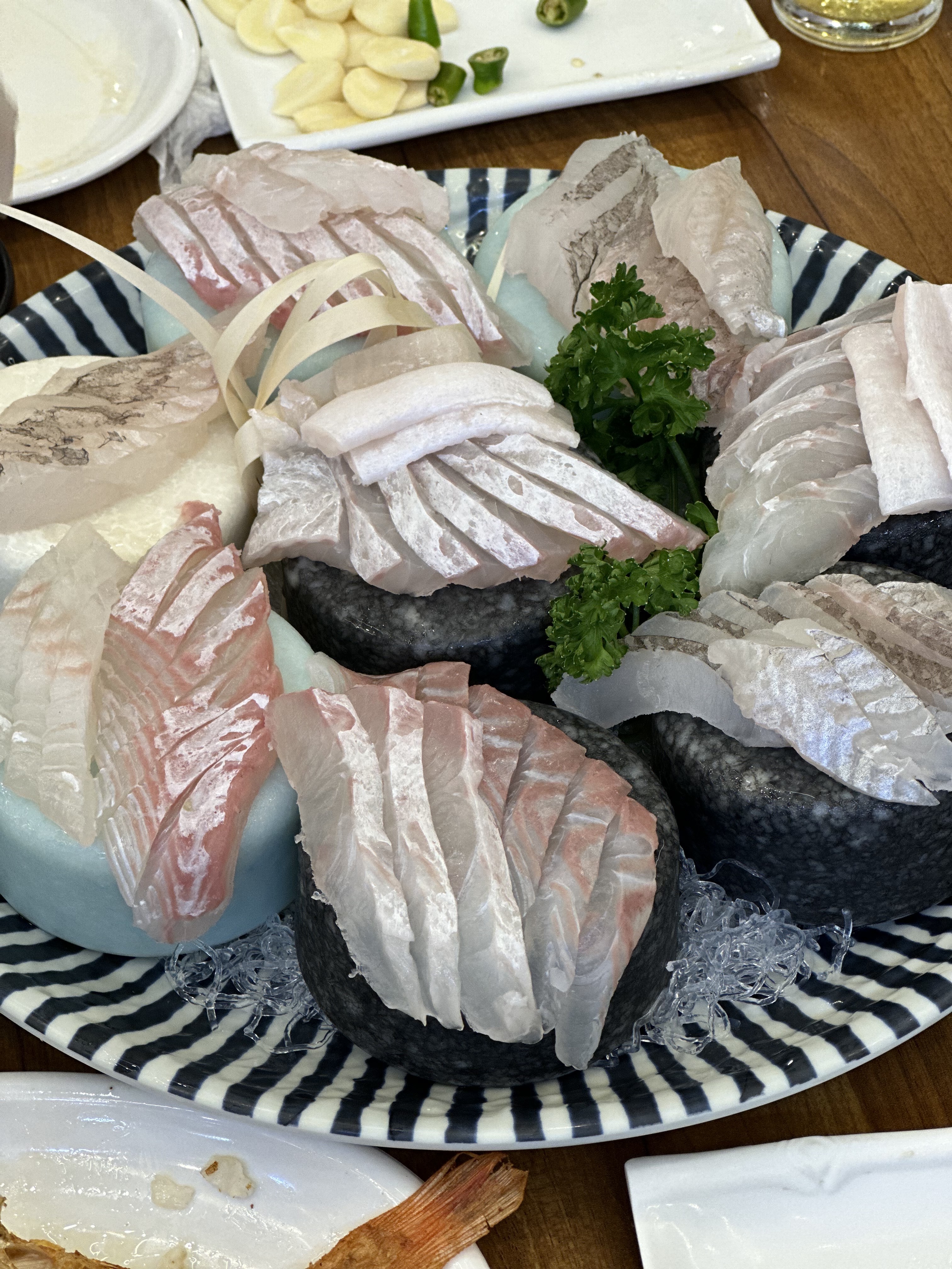 사장님 너무 친절하시고 서비스도 너무 좋아요!!!!그리고 경포대 앞에 있어서 바다 보면서 