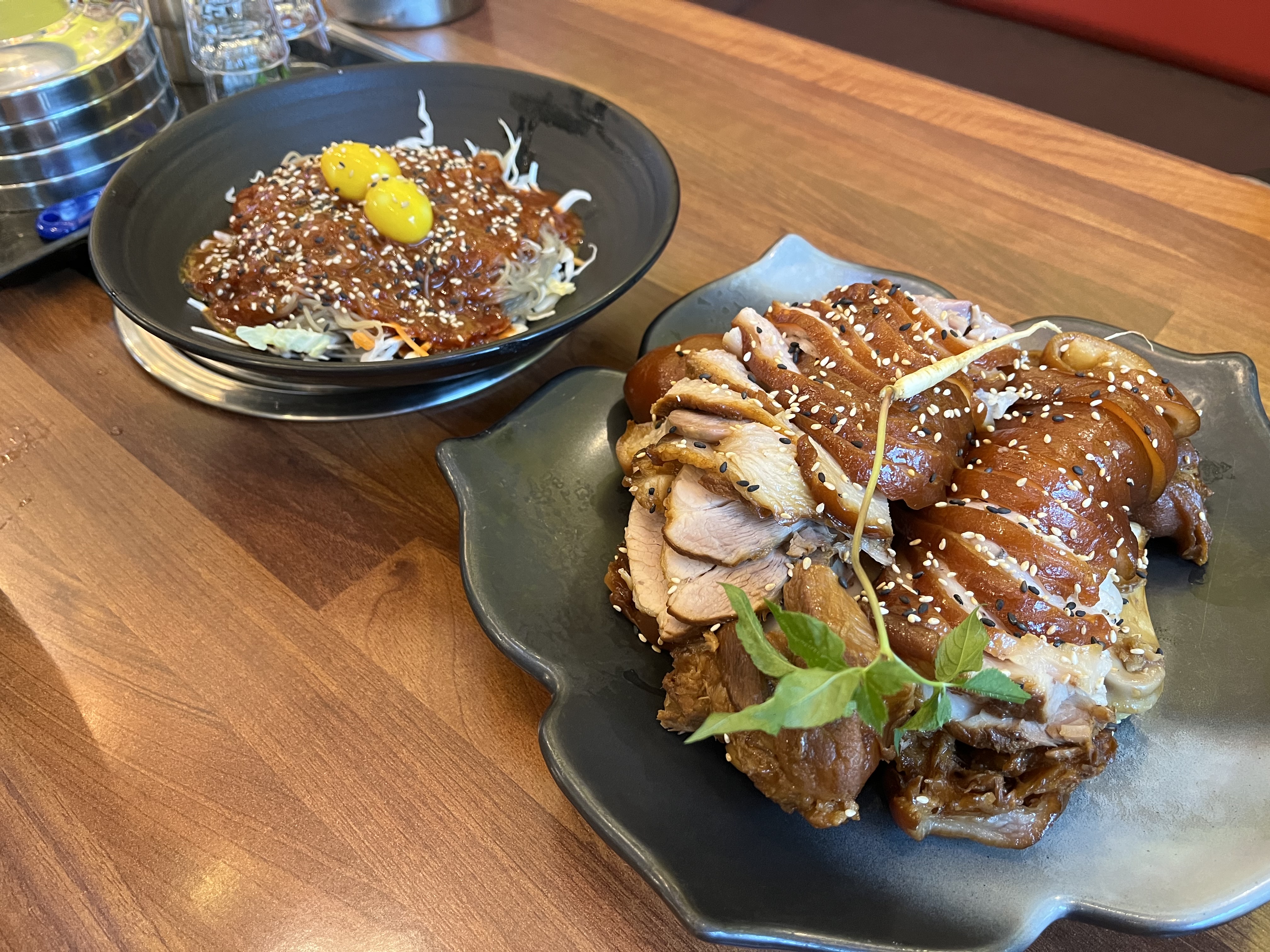 야들야들하니 너무 맛있어요!! - 불당동 맛집 지구대표시래기해장국&족발 불당동본점
