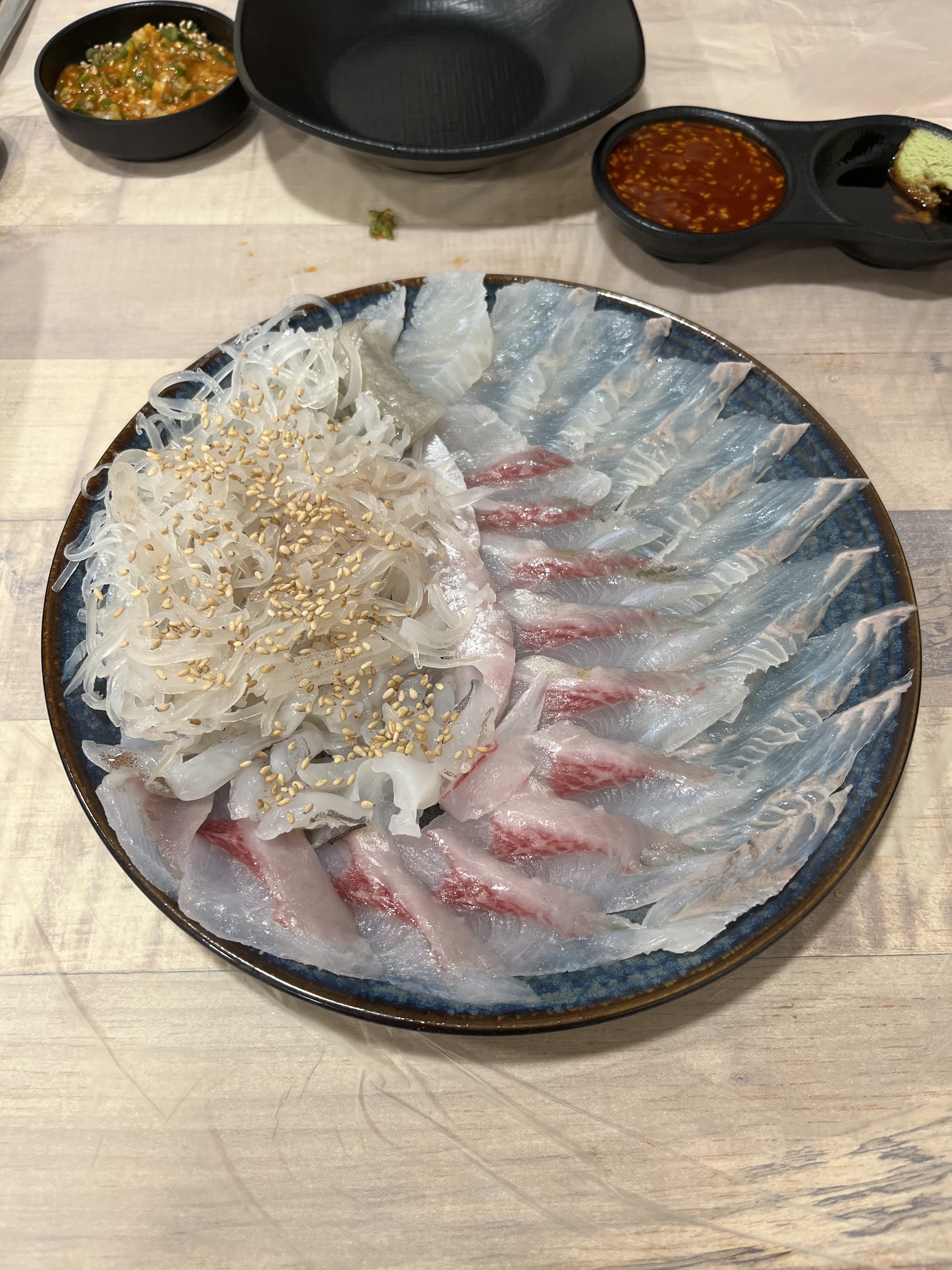 [부산역 맛집 삼삼오징어횟집] 직접 가본 로컬 리뷰