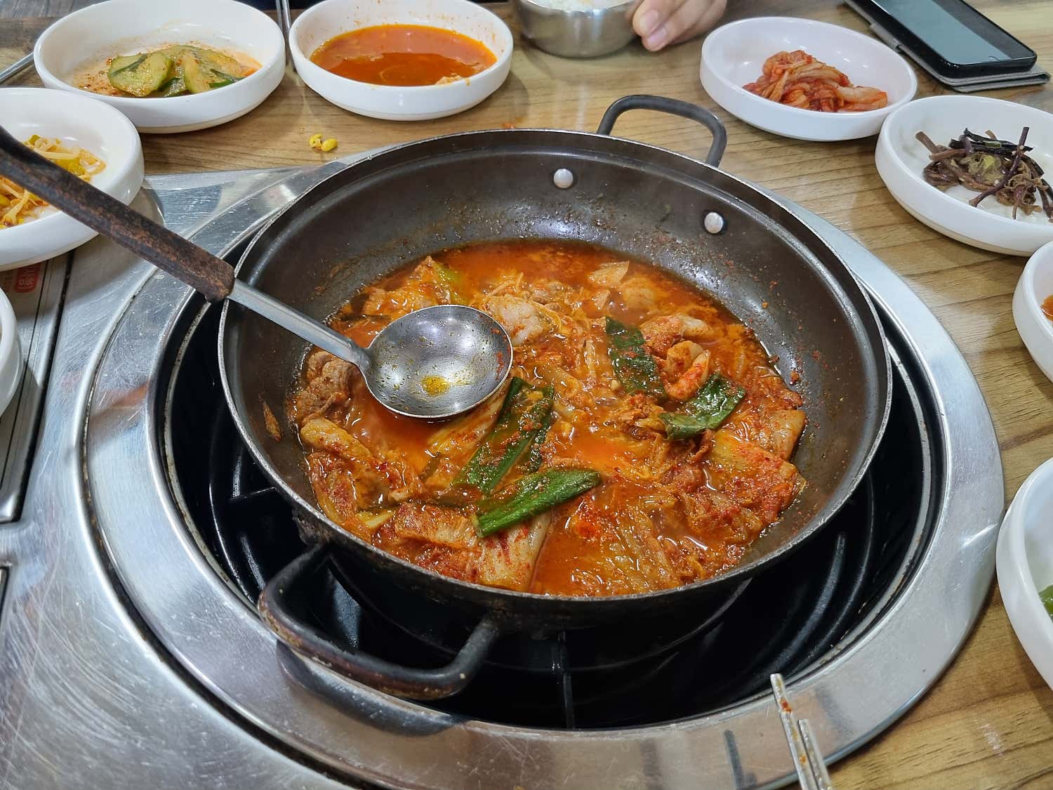 우리식당 푸짐한 한 상차림