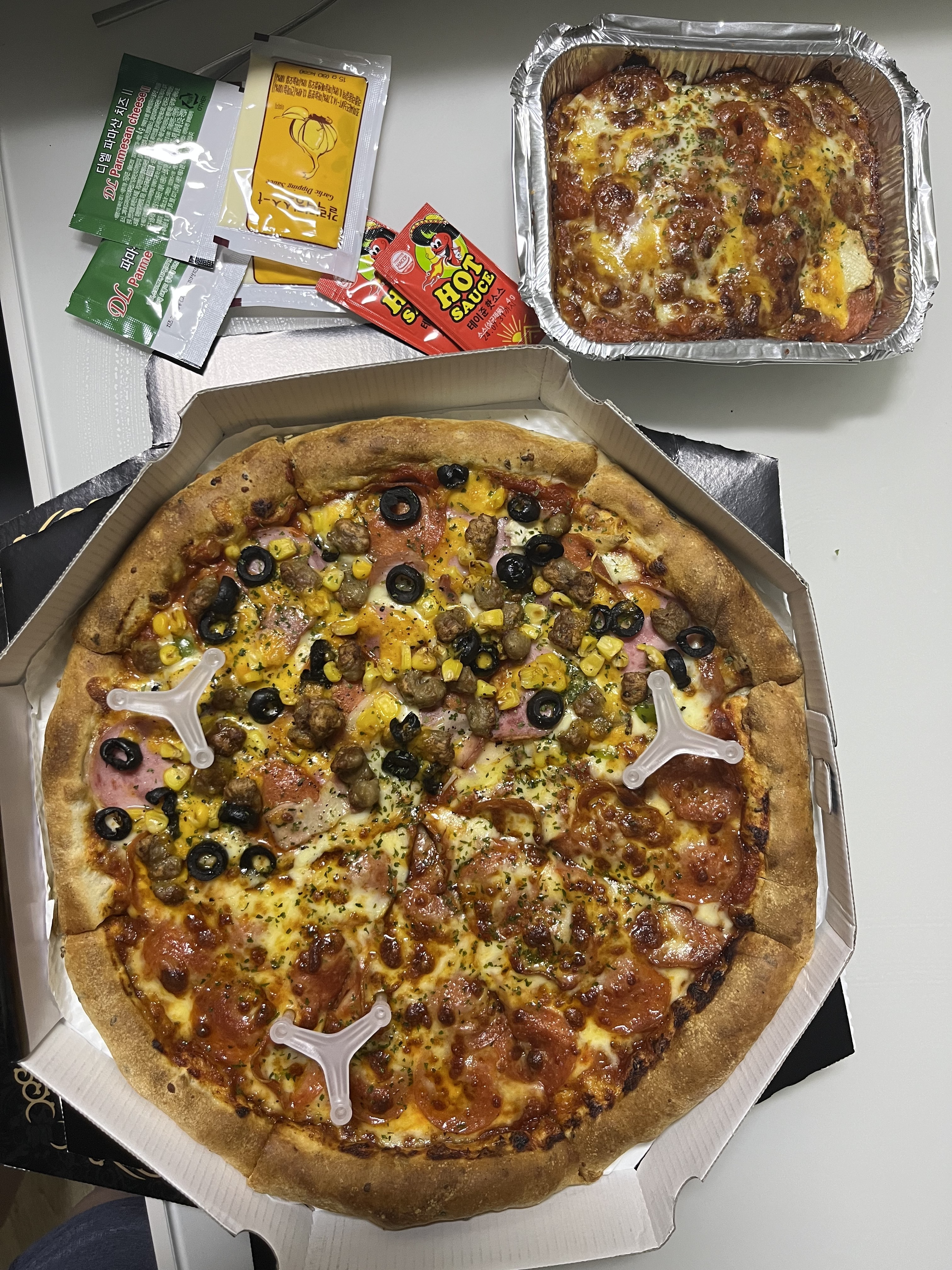 첫 주문인데 배달료 무료인 것도 놀랐고 리뷰조건으로 받은 미트소스스파게티도 맛있었습니다.