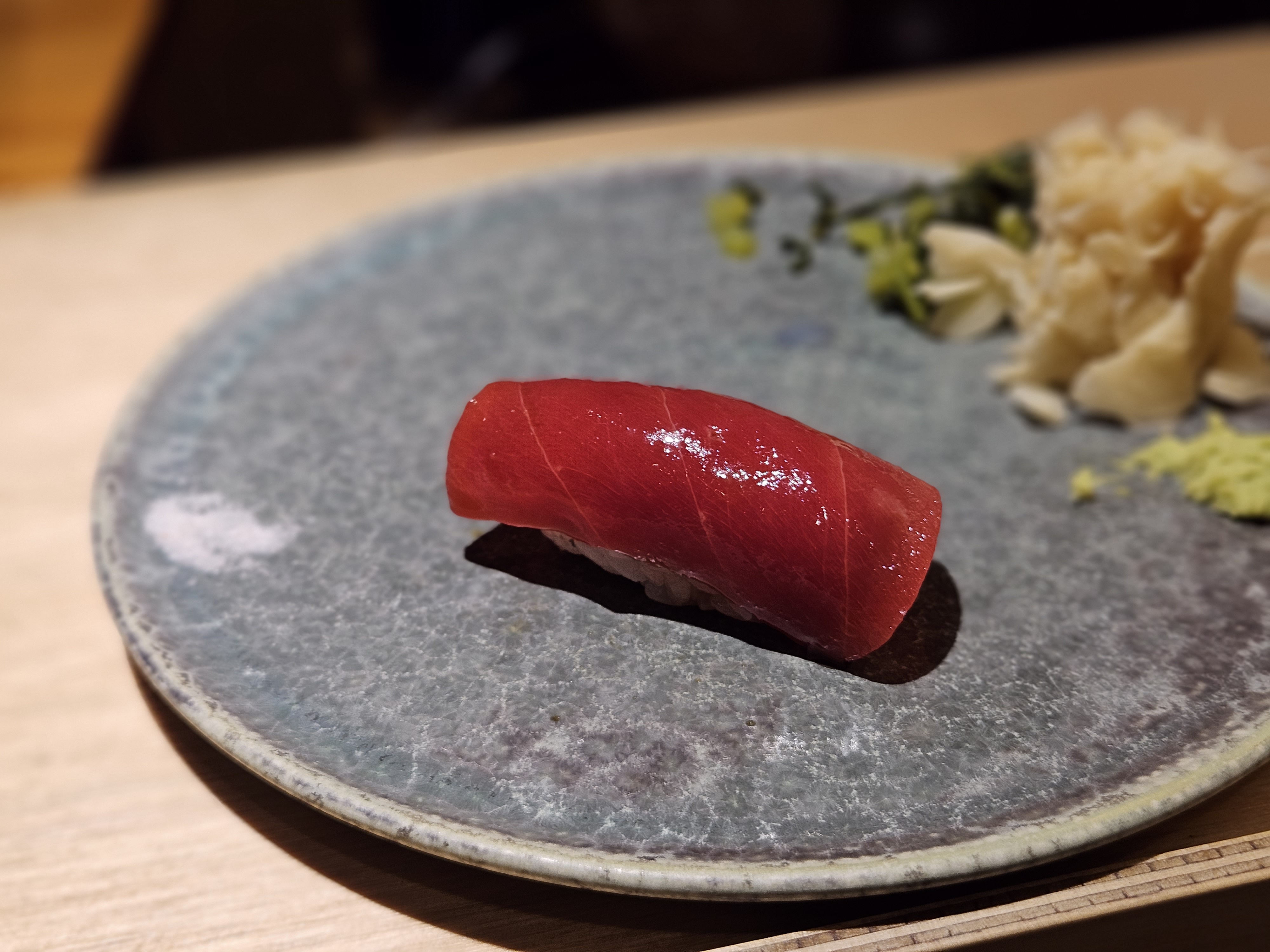 가격 때문에 전혀 기대감 없었는데, 예상 밖에 아카미 맛집. 교쿠도 맛있었다. 디너 6만원