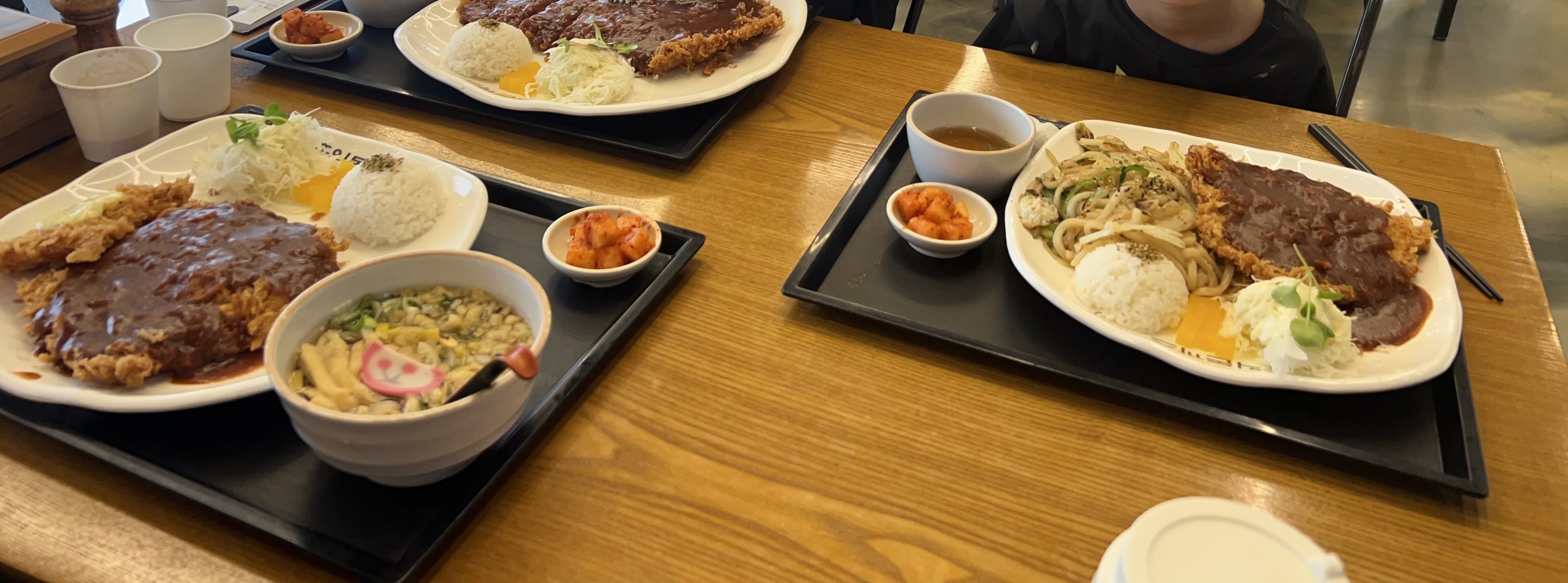양도 푸짐하고 맛있어서 정말 좋았습니다. 세 명에서 2개 시켜도 좋을 것 같습니다. - 충남 당진 맛집 홍익돈까스 당진점
