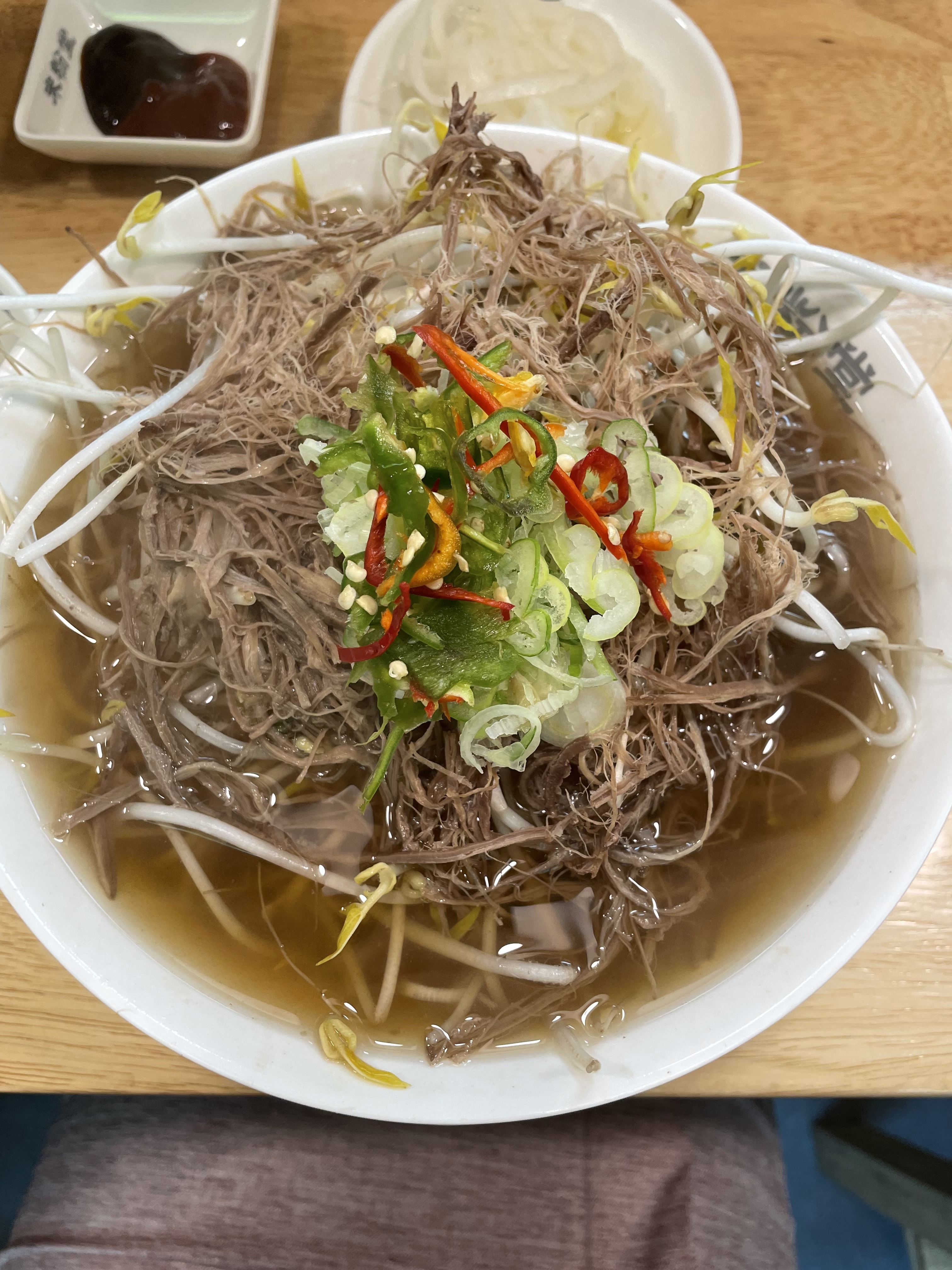 점심시간에 쌀국수 주문했는데, 배달이어도 맛있게 잘 먹었어요. 국수라 배달하면 맛없을까봐 