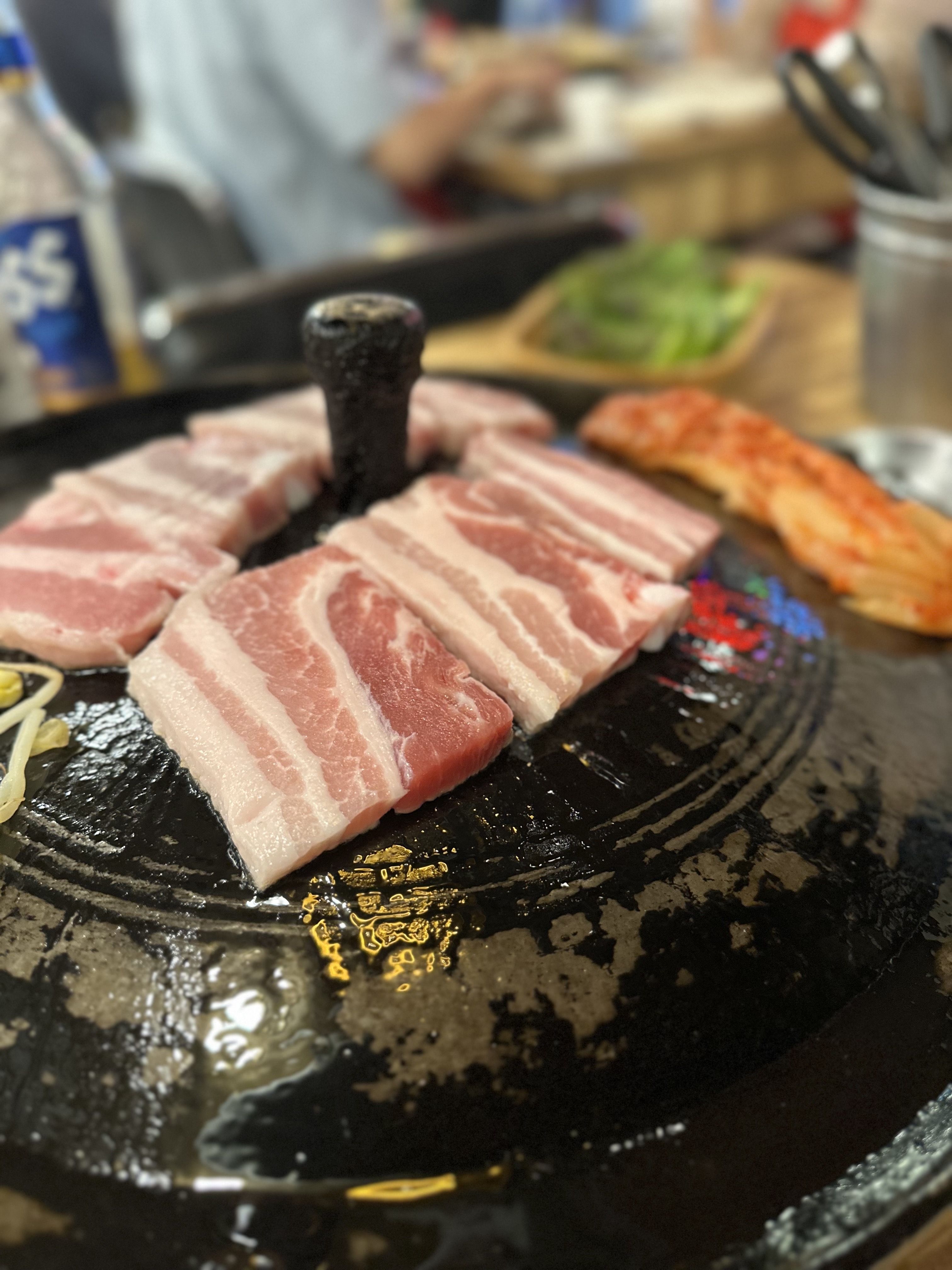 놀러와서 돌아다니느라 하루종일 제대로 못 먹고 들어갔는데, 삼겹살김치 너무 잘 먹었어요.