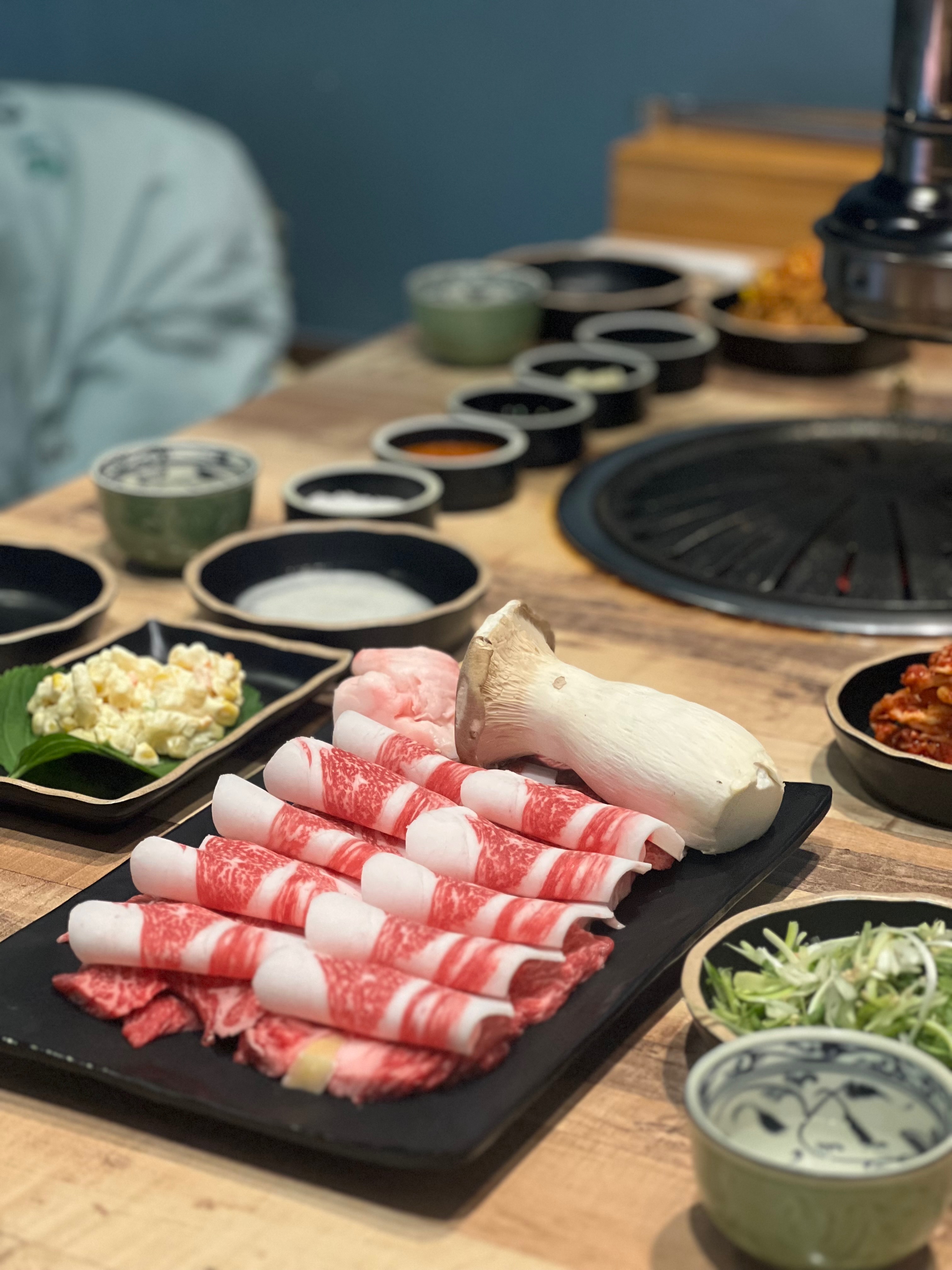 고기질도 너무 좋고 룸으로 되어있어서 가족모임이나 - 불당동 맛집 불당한우정육식당