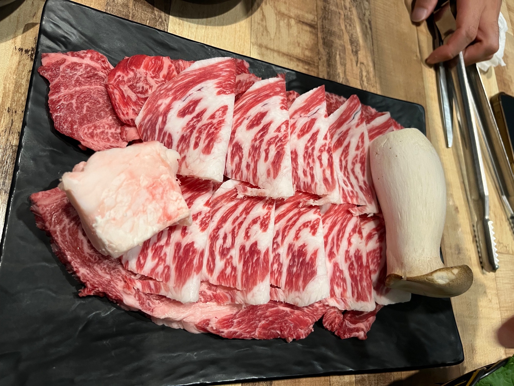 고기 질 너무 좋고 신선해요~~ 사장님도 친절하시구 거의 다 룸으로 되어있어서 가족끼리 연