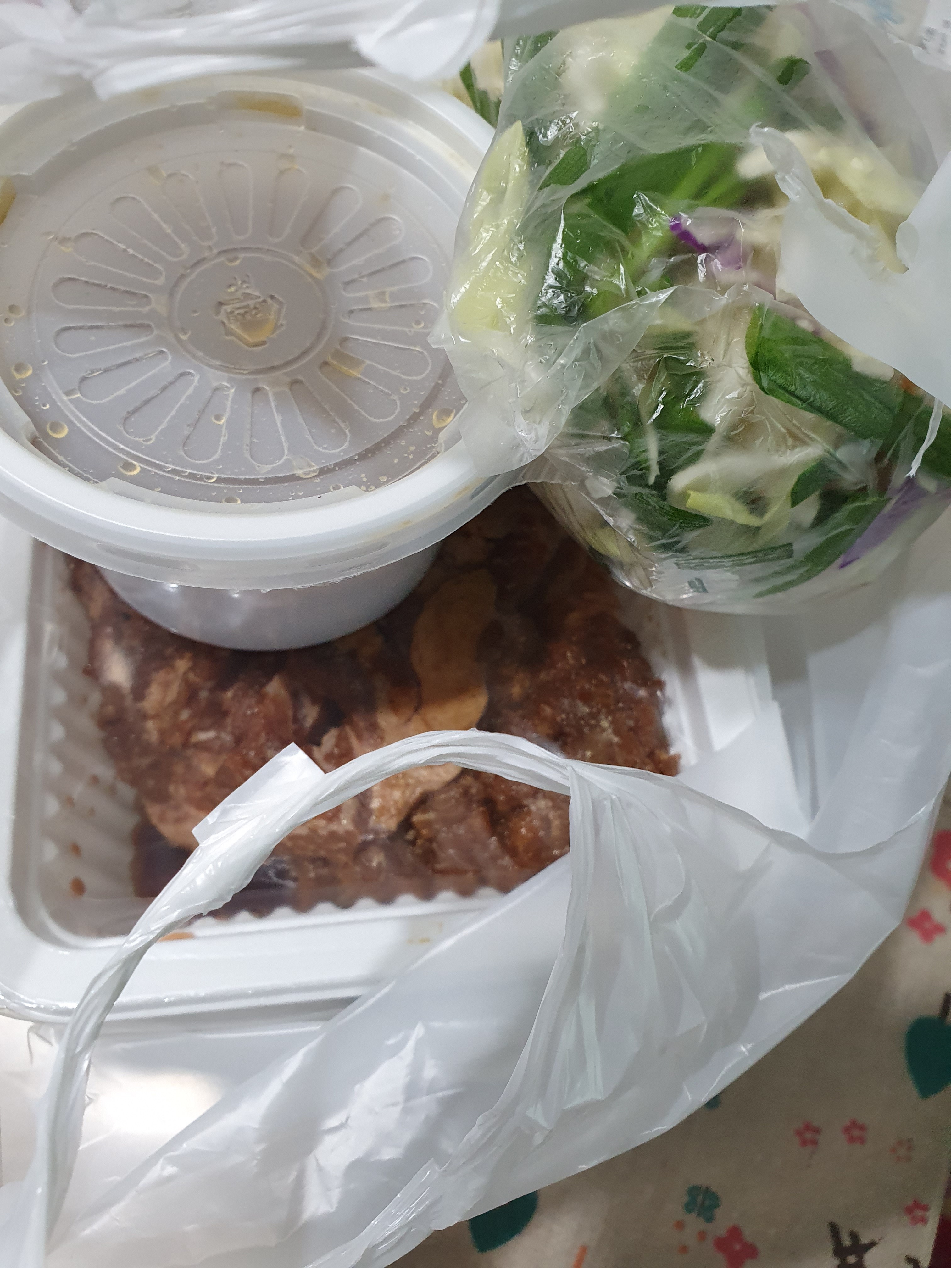점심특선 먹고 예술갈비는 포장~ 늘 친절하시고 맛있는 곳~!! 포장은 600g에 14000