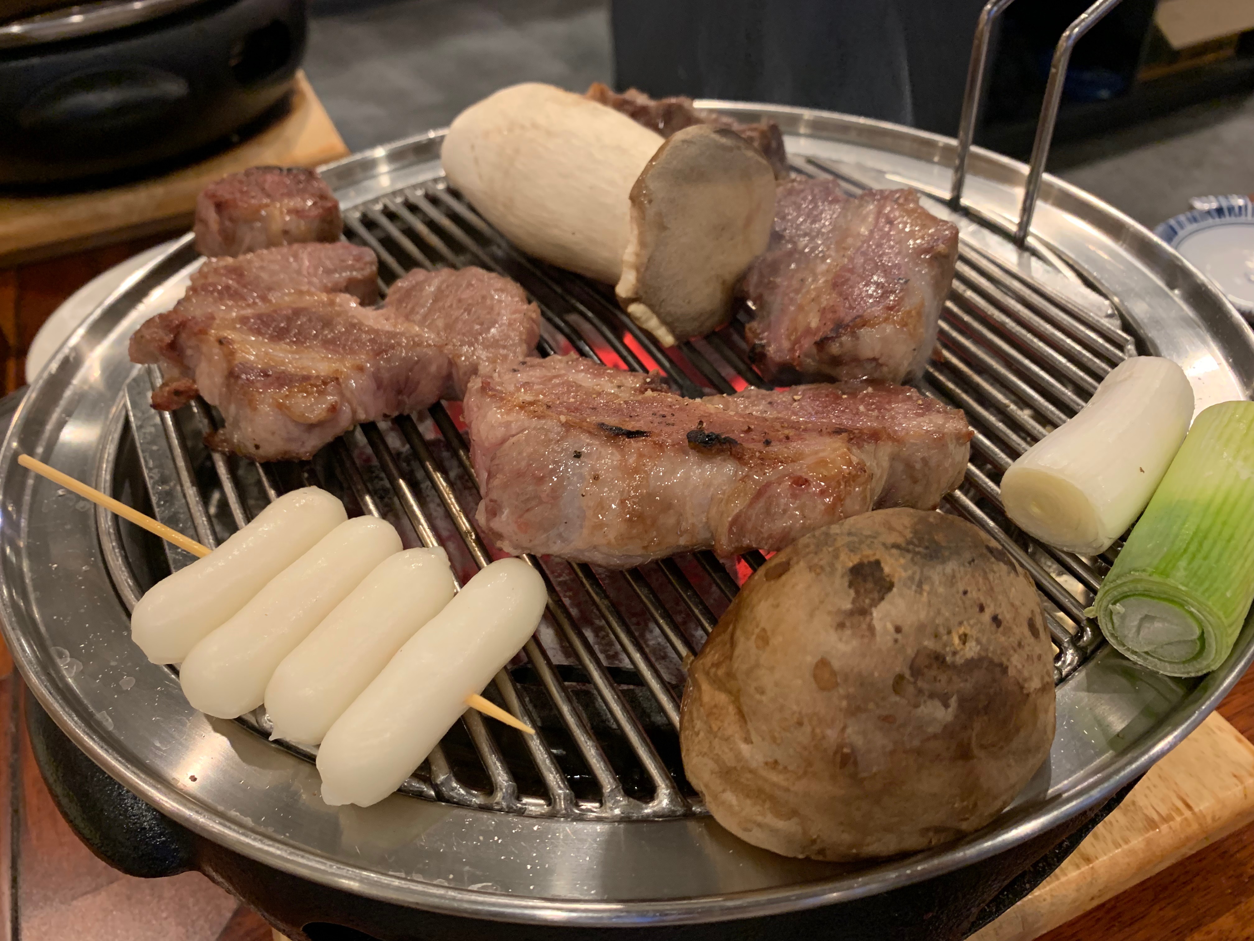 저번엔 대기하다 포기하고 그냥 갔는데. 이번엔 기다린지 얼마되지 않아 자리 배정받았습니다.