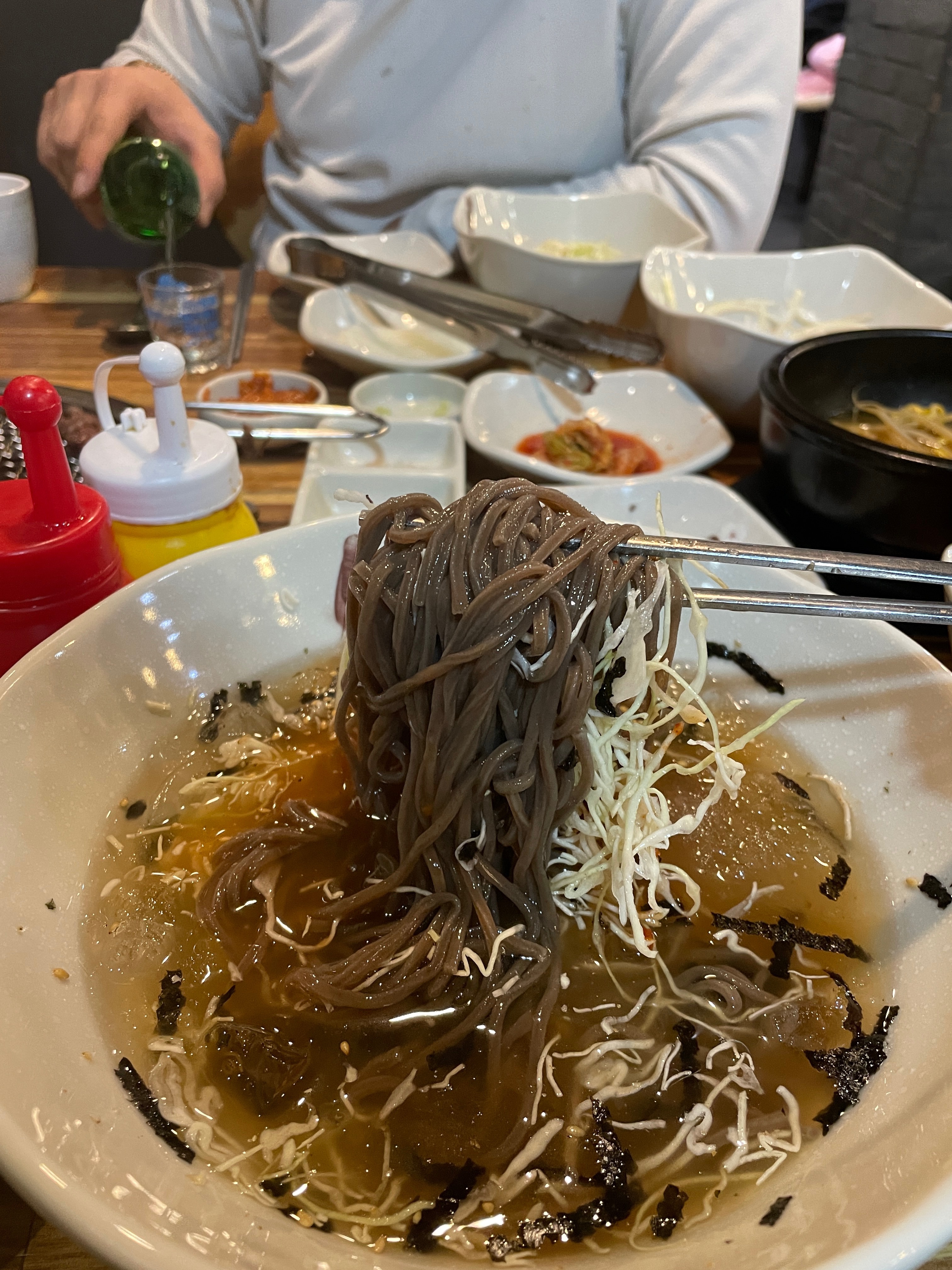 고기는 고기서 고기라는 말을 믿기 때문에 사이드를 중심으로 많이 다니는 저로썬 인생 막국수