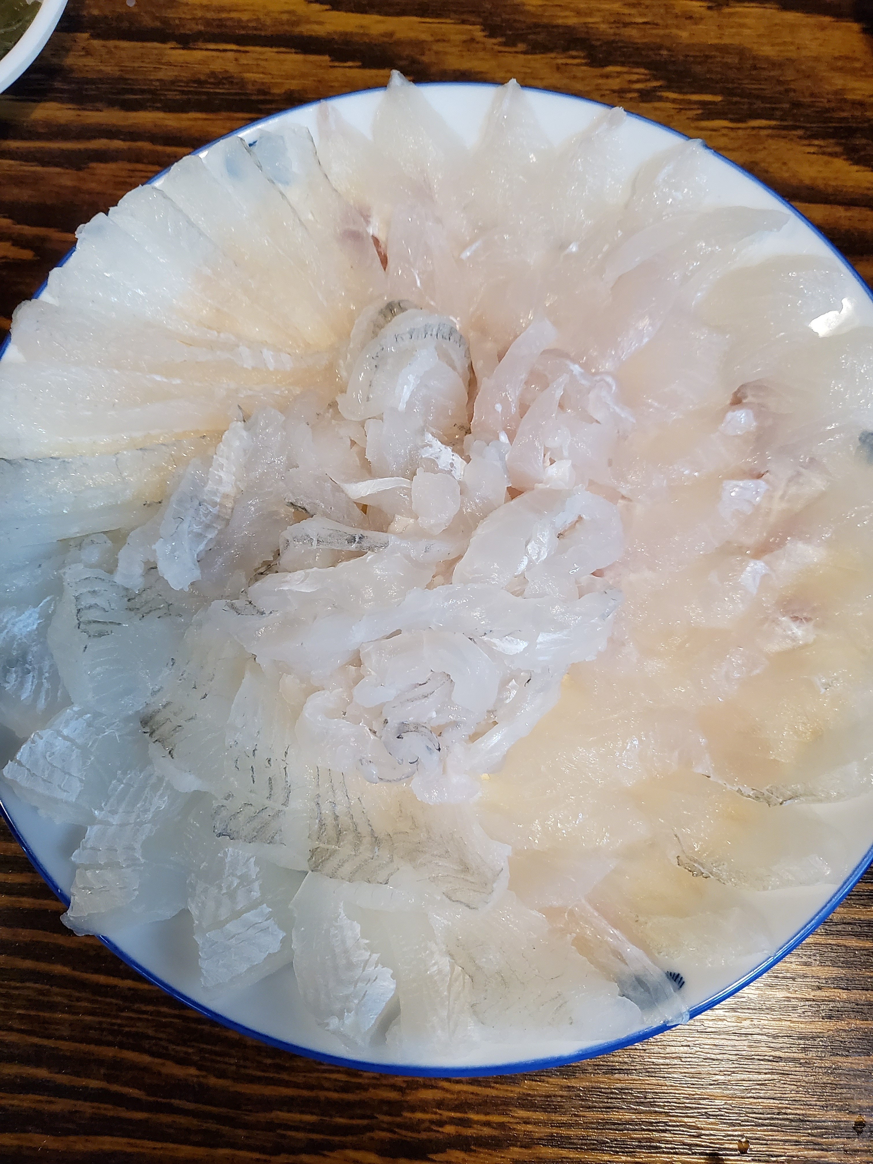 저렴하니까 밑반찬 종류는 기본뿐이구요, - 송정 맛집 상무네횟집