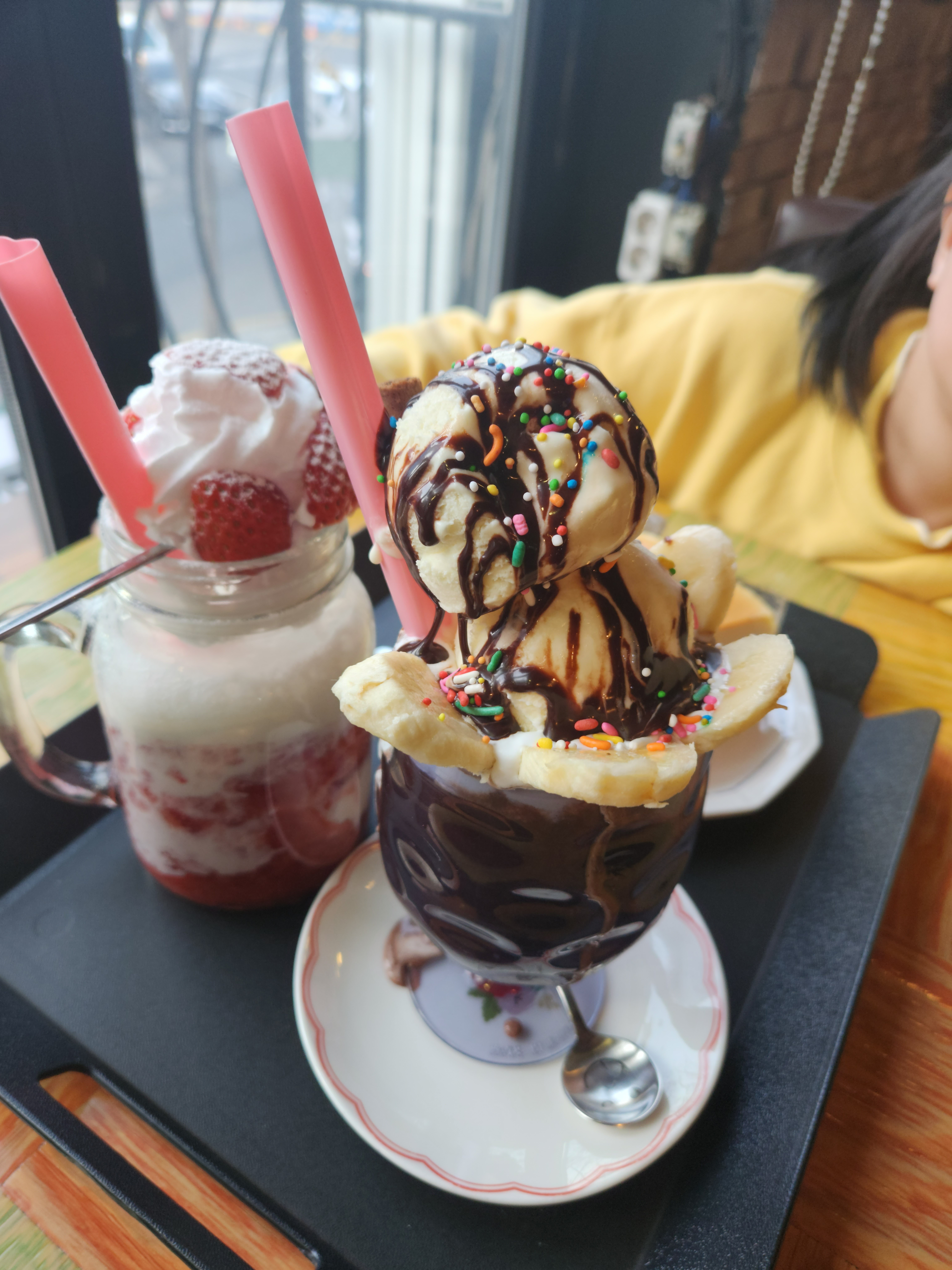 맛있어요/메뉴많아요/자리많아요 - 천호동 맛집 카페알마
