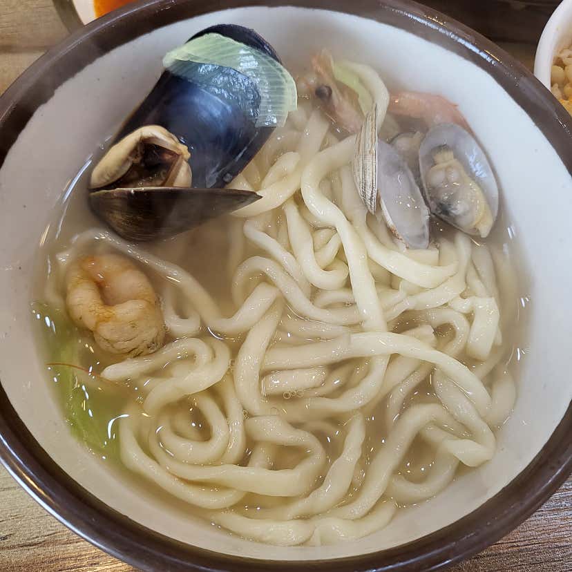표로롱표롱님의 어머님칼국수 리뷰