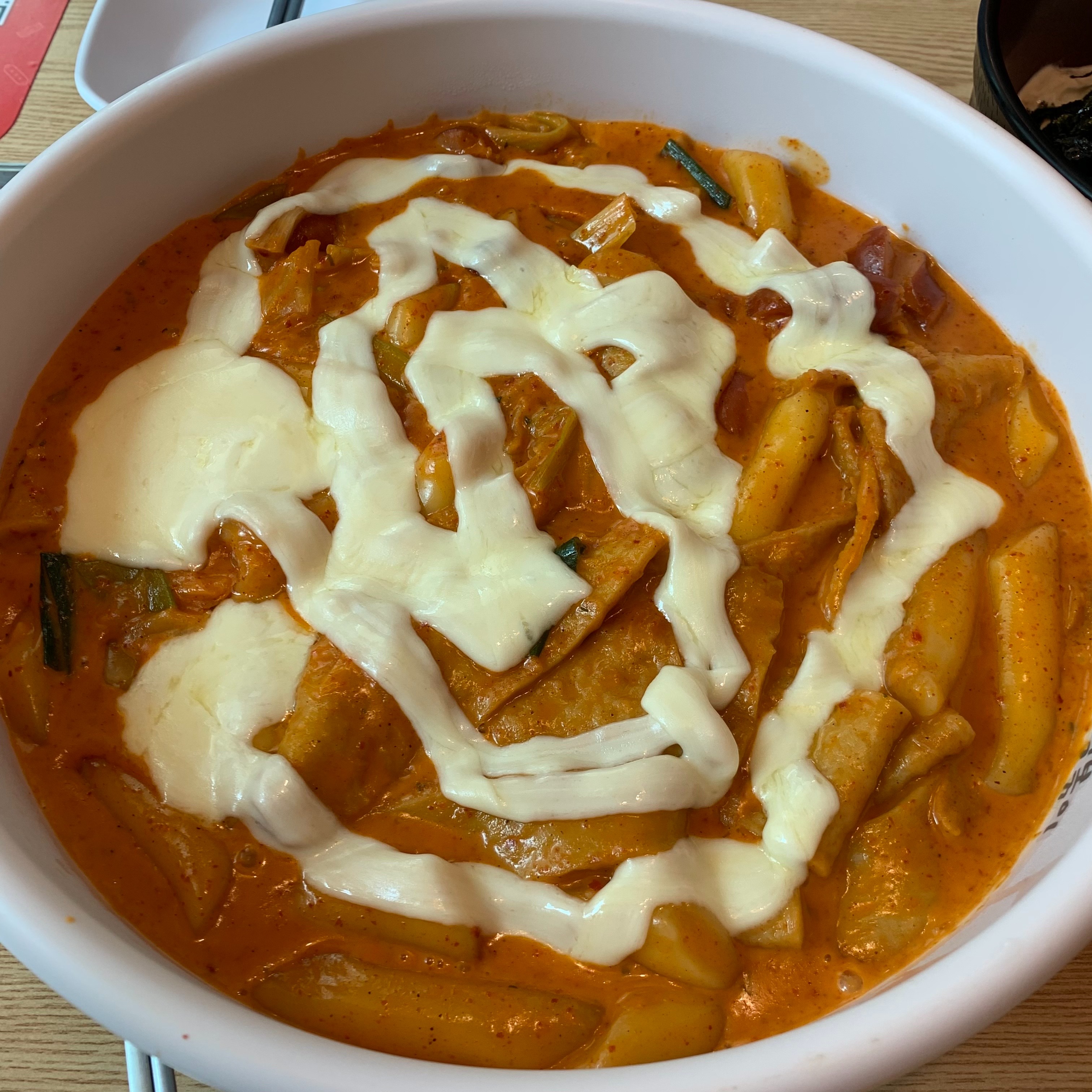 오랜만에 로제떡볶이 먹었는데 진짜 맛있었어요 - 천호동 맛집 동대문엽기떡볶이 천호로데오점