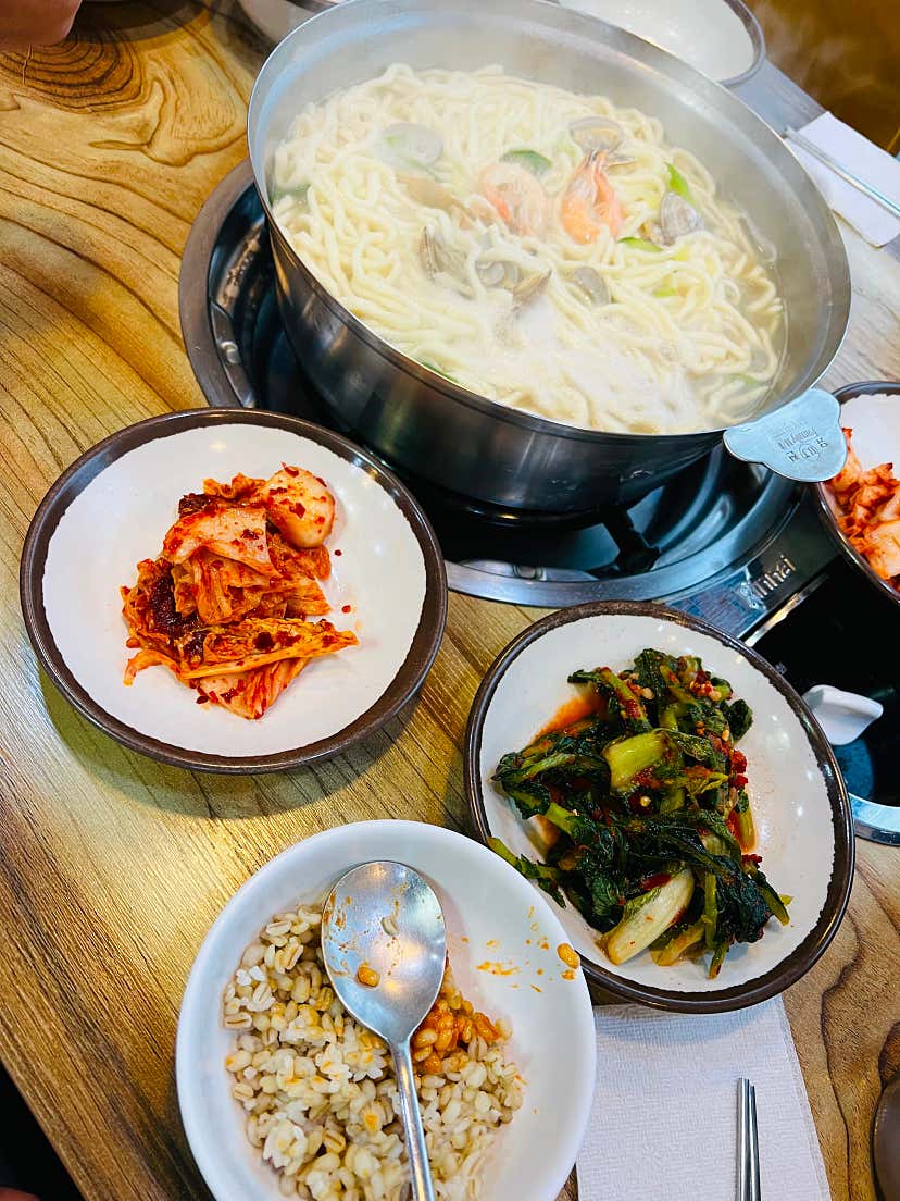 표로롱표롱님의 어머님칼국수 리뷰