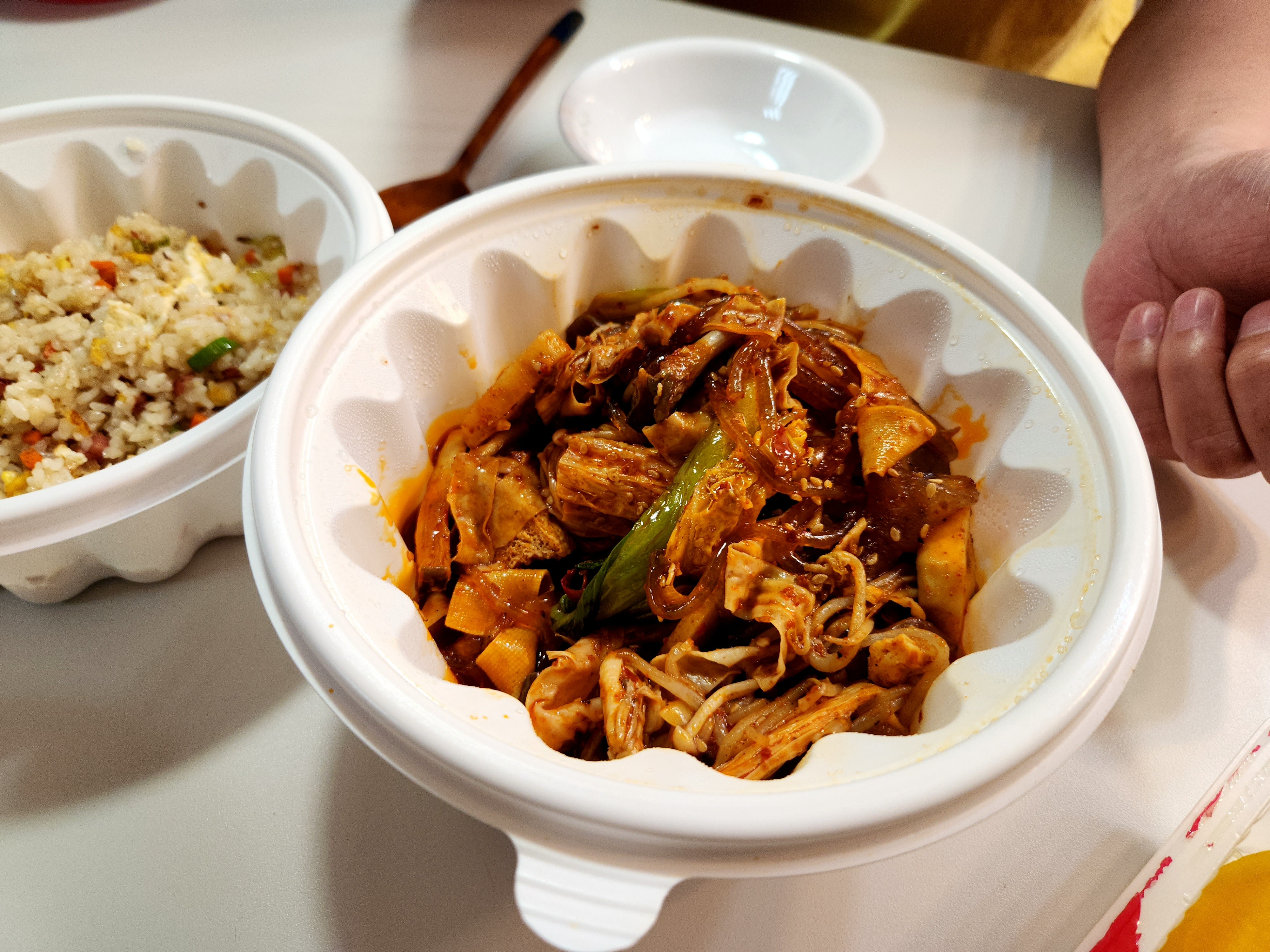 지점마다 맛이랑 용기 사이즈가 다르네요 - 천호동 맛집 라화쿵부 천호점