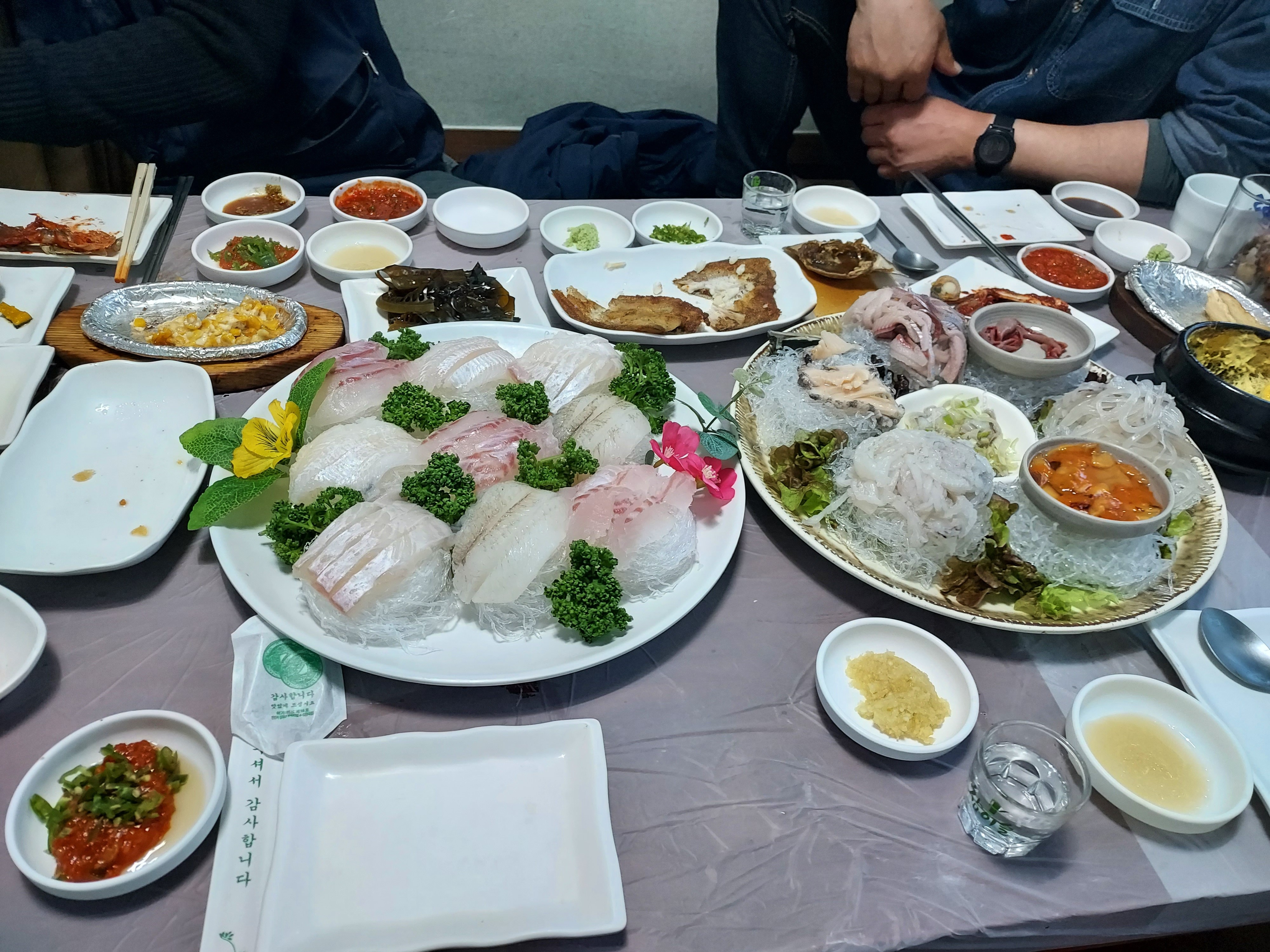 넷이 스페셜 중짜~ 150,000 삼척에서 스끼나오는 횟집중 가장 좋은듯 친절하시구 회